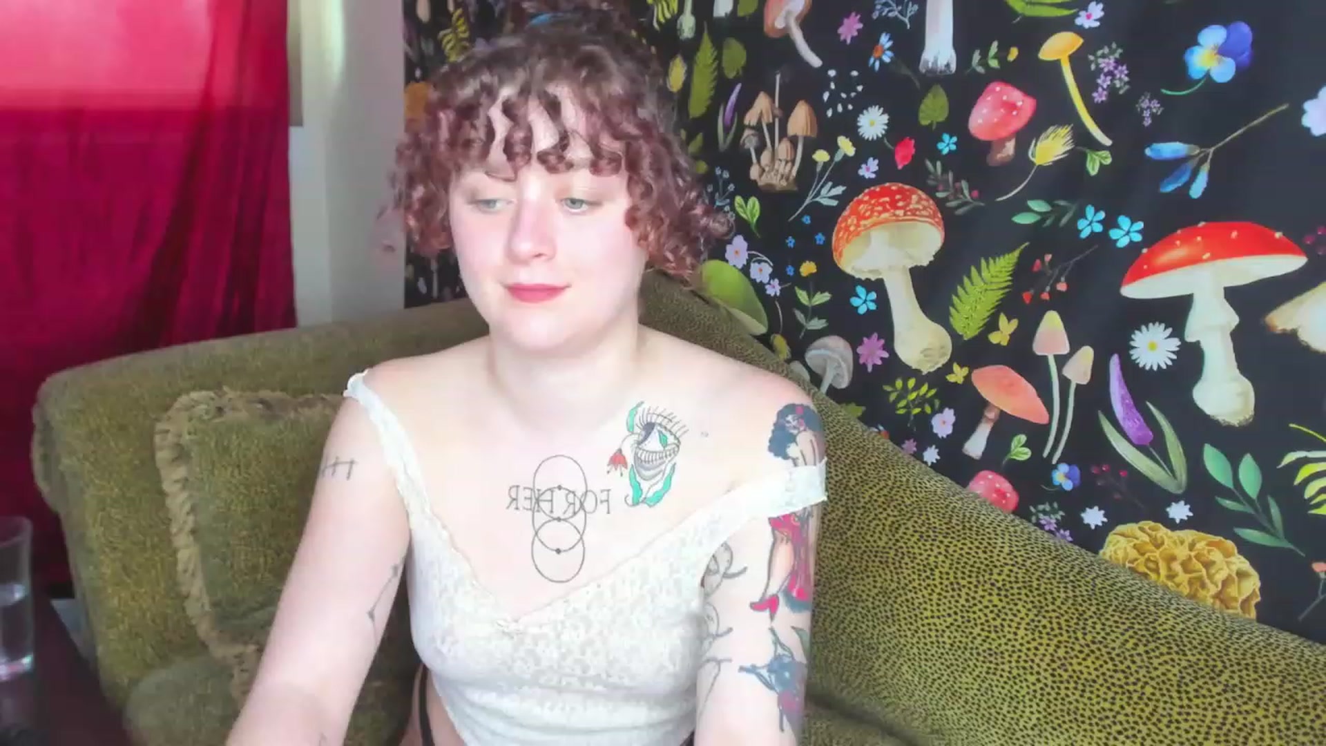 Gallery image thumbnail from FrankiePeach's myfreecams stream on, 12/19/2022, 20:54 image 4 of 20