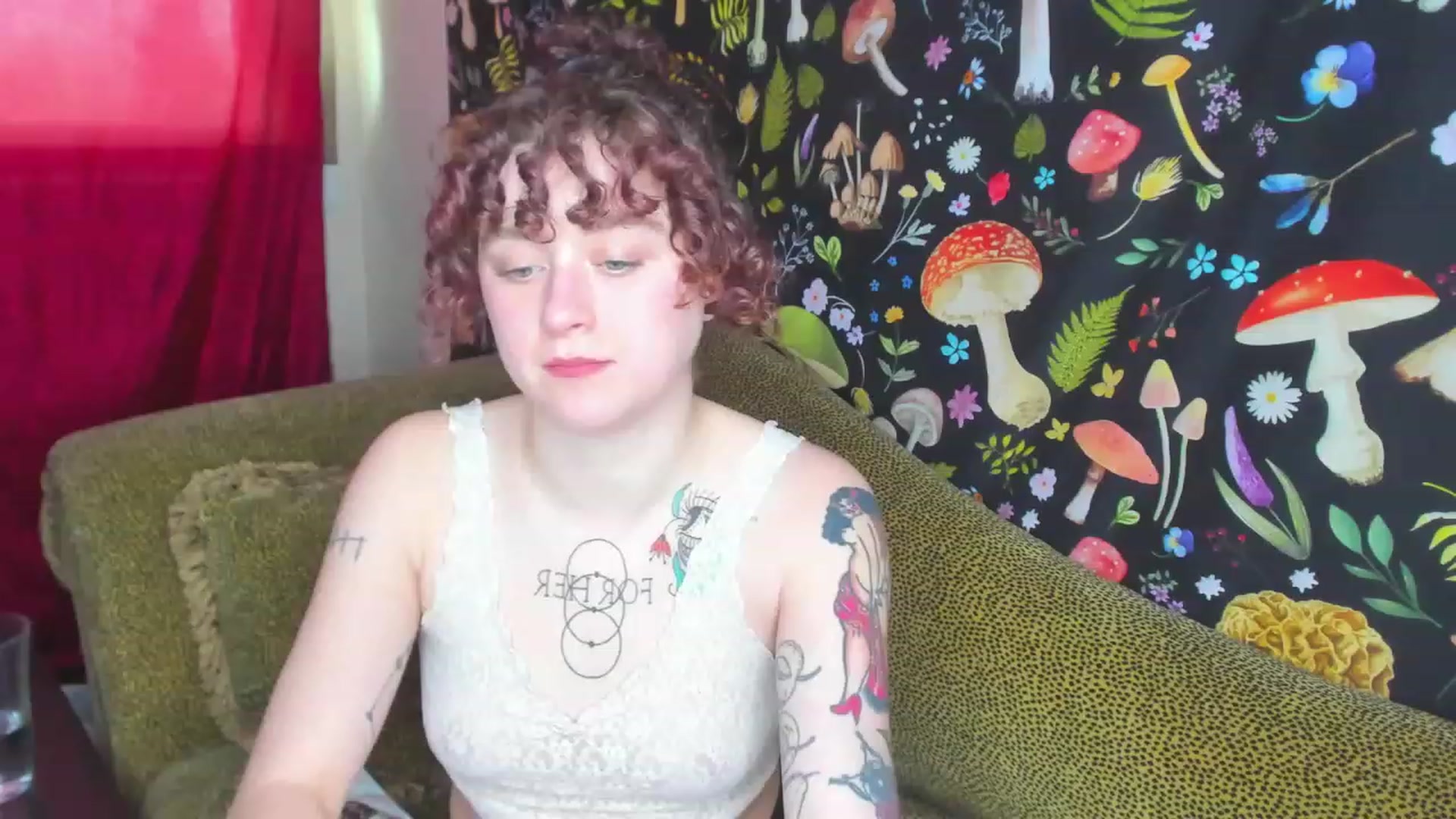Gallery image thumbnail from FrankiePeach's myfreecams stream on, 12/19/2022, 20:54 image 20 of 20