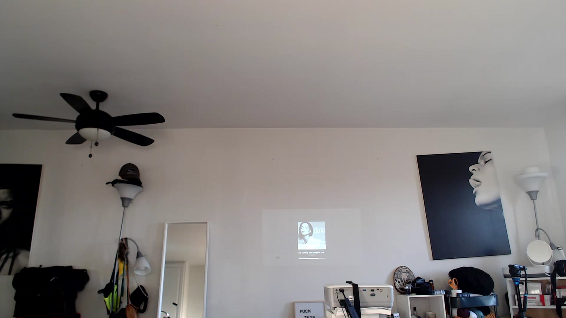 Gallery image thumbnail from Frankiiy_'s myfreecams stream on, 11/15/2022, 24:19 image 6 of 20