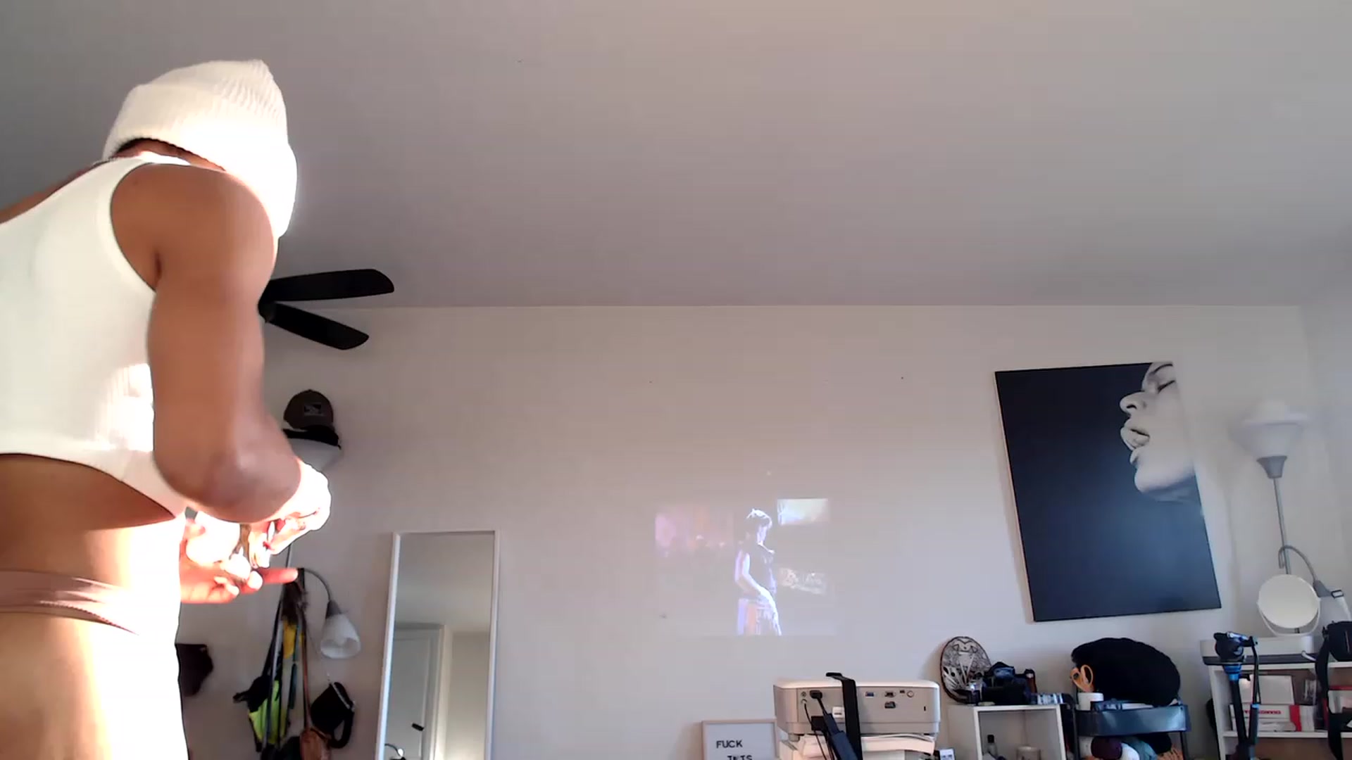 Gallery image thumbnail from Frankiiy_'s myfreecams stream on, 11/15/2022, 24:19 image 15 of 20