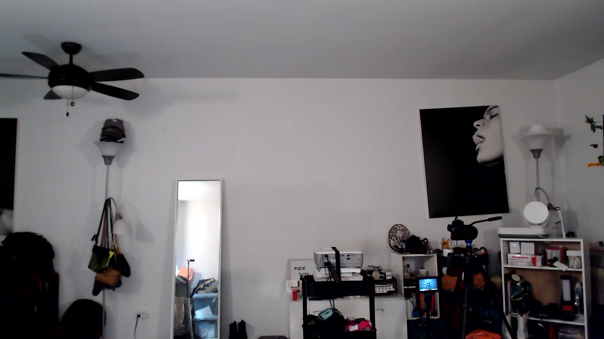 Gallery image thumbnail from Frankiiy_'s myfreecams stream on, 11/23/2022, 09:30 image 16 of 20