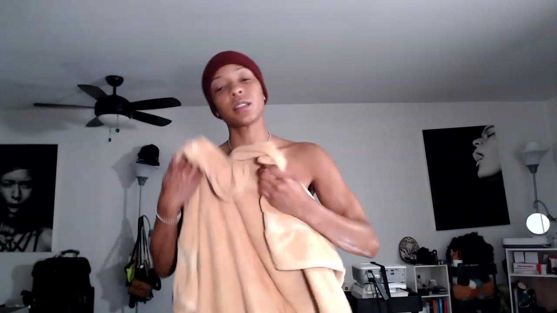 Gallery image thumbnail from Frankiiy_'s myfreecams stream on, 11/27/2022, 06:42 image 1 of 20