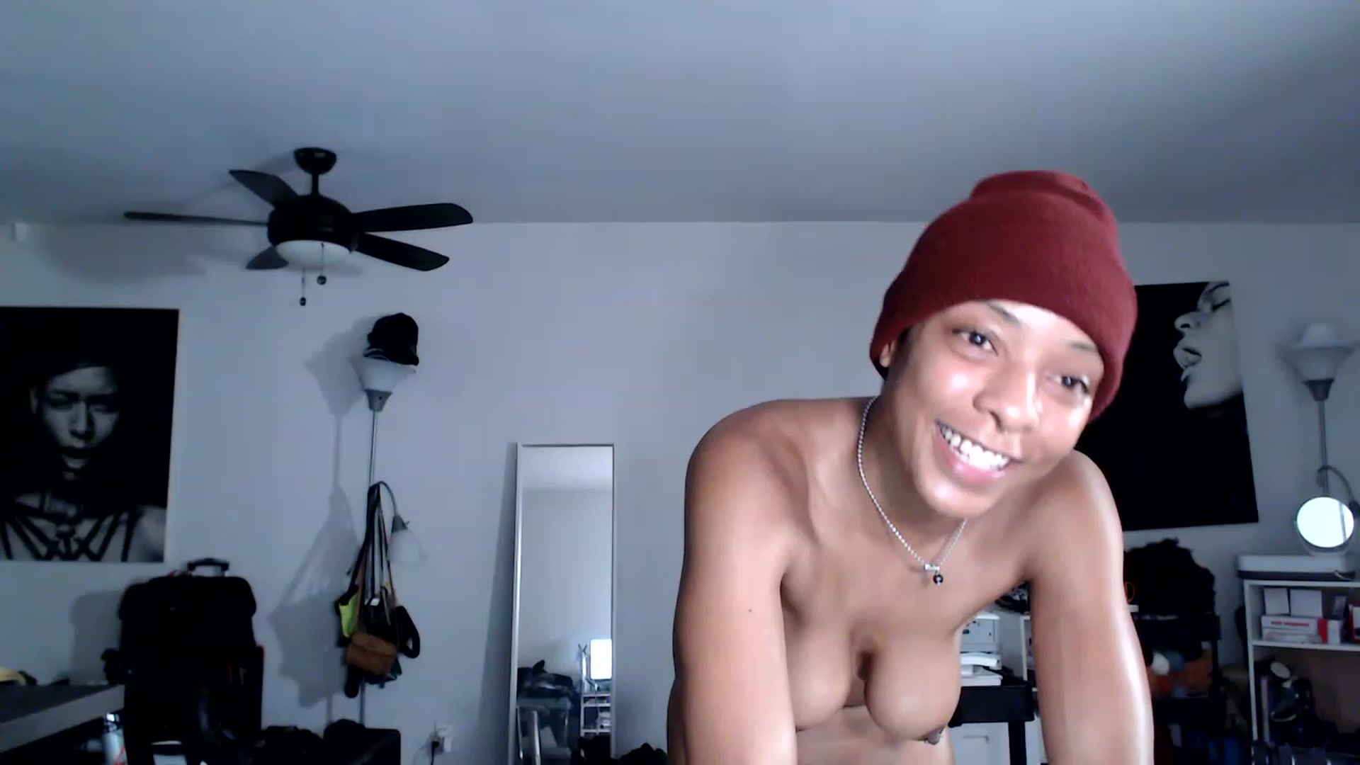 Gallery image thumbnail from Frankiiy_'s myfreecams stream on, 11/27/2022, 06:58 image 19 of 20