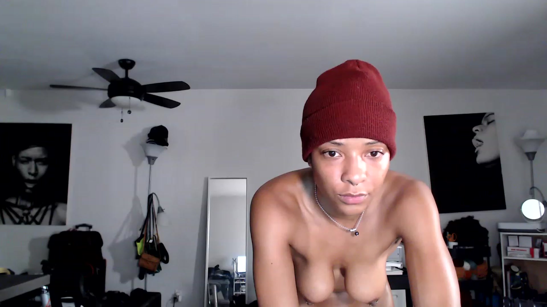 Gallery image thumbnail from Frankiiy_'s myfreecams stream on, 11/27/2022, 06:58 image 17 of 20