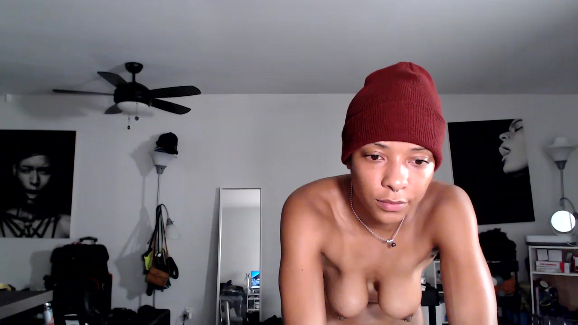 Gallery image thumbnail from Frankiiy_'s myfreecams stream on, 11/27/2022, 06:58 image 16 of 20