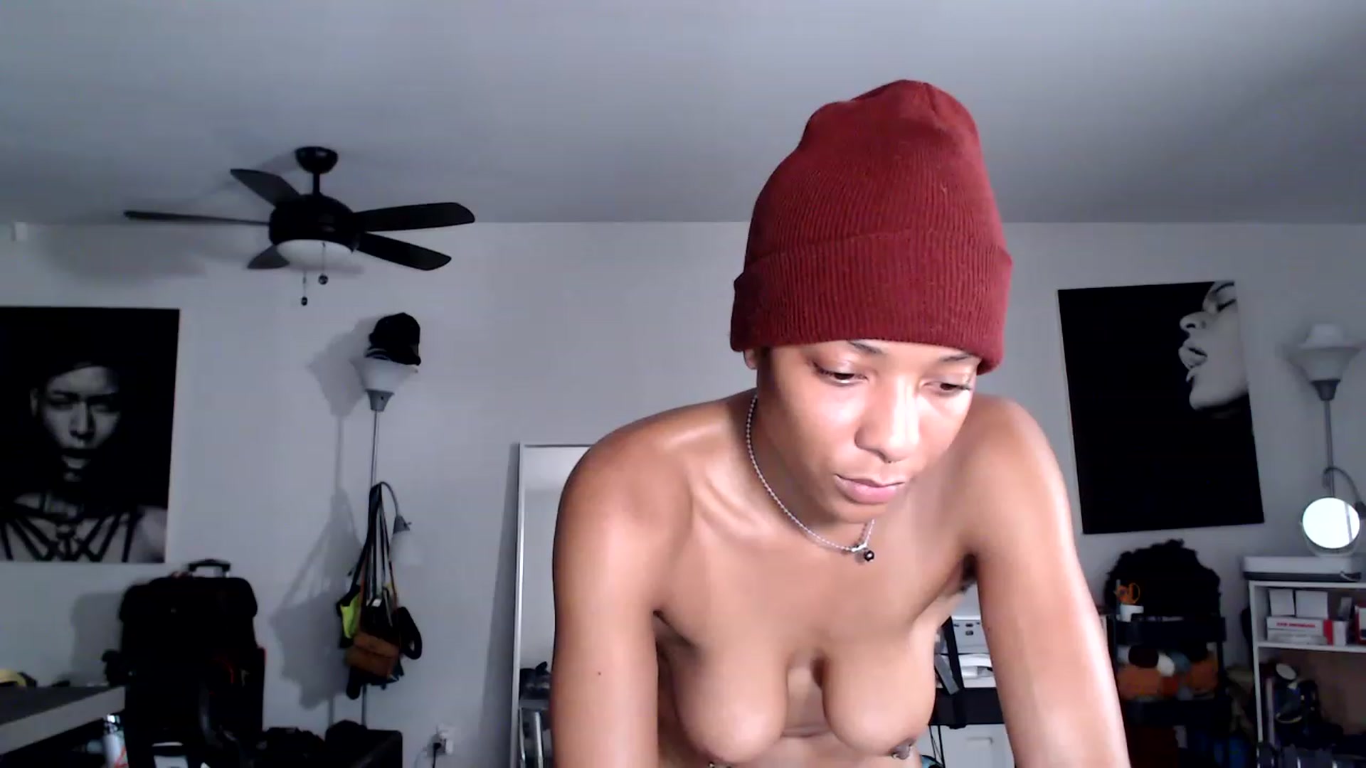 Gallery image thumbnail from Frankiiy_'s myfreecams stream on, 11/27/2022, 06:58 image 11 of 20