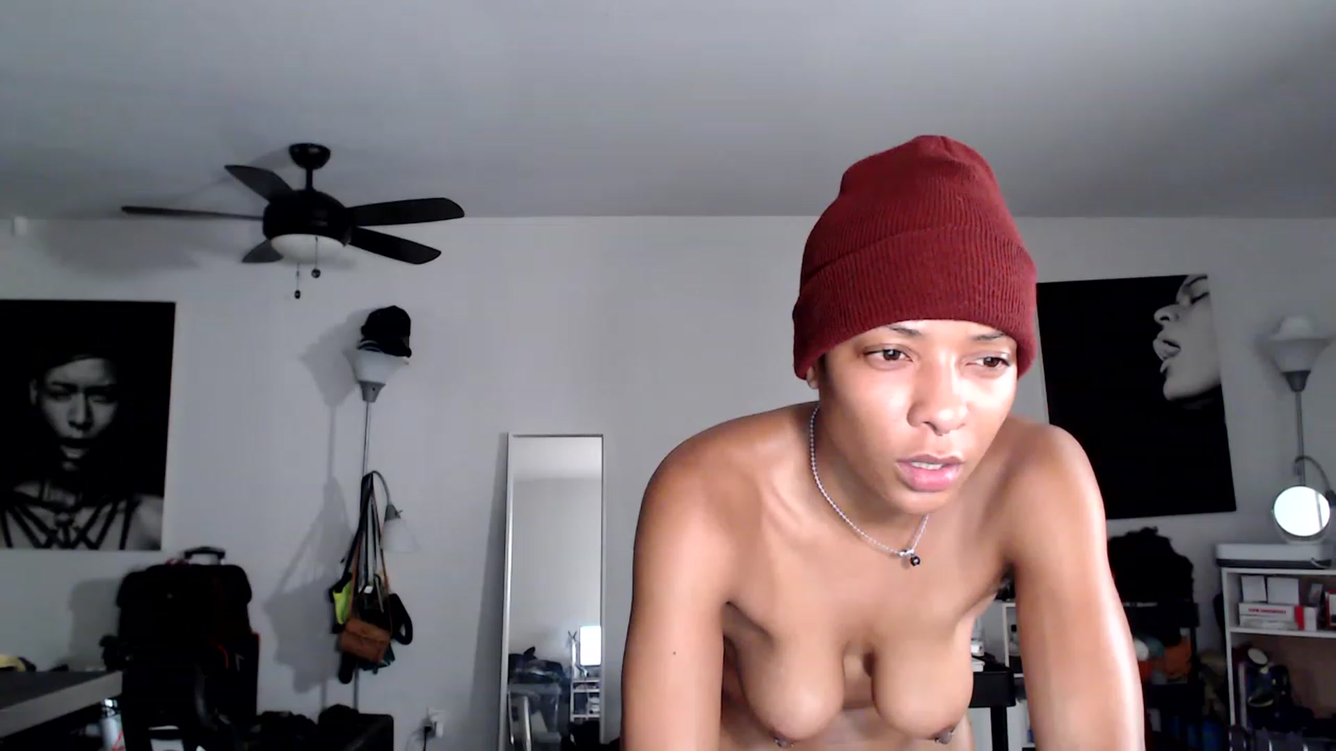 Gallery image thumbnail from Frankiiy_'s myfreecams stream on, 11/27/2022, 06:58 image 15 of 20