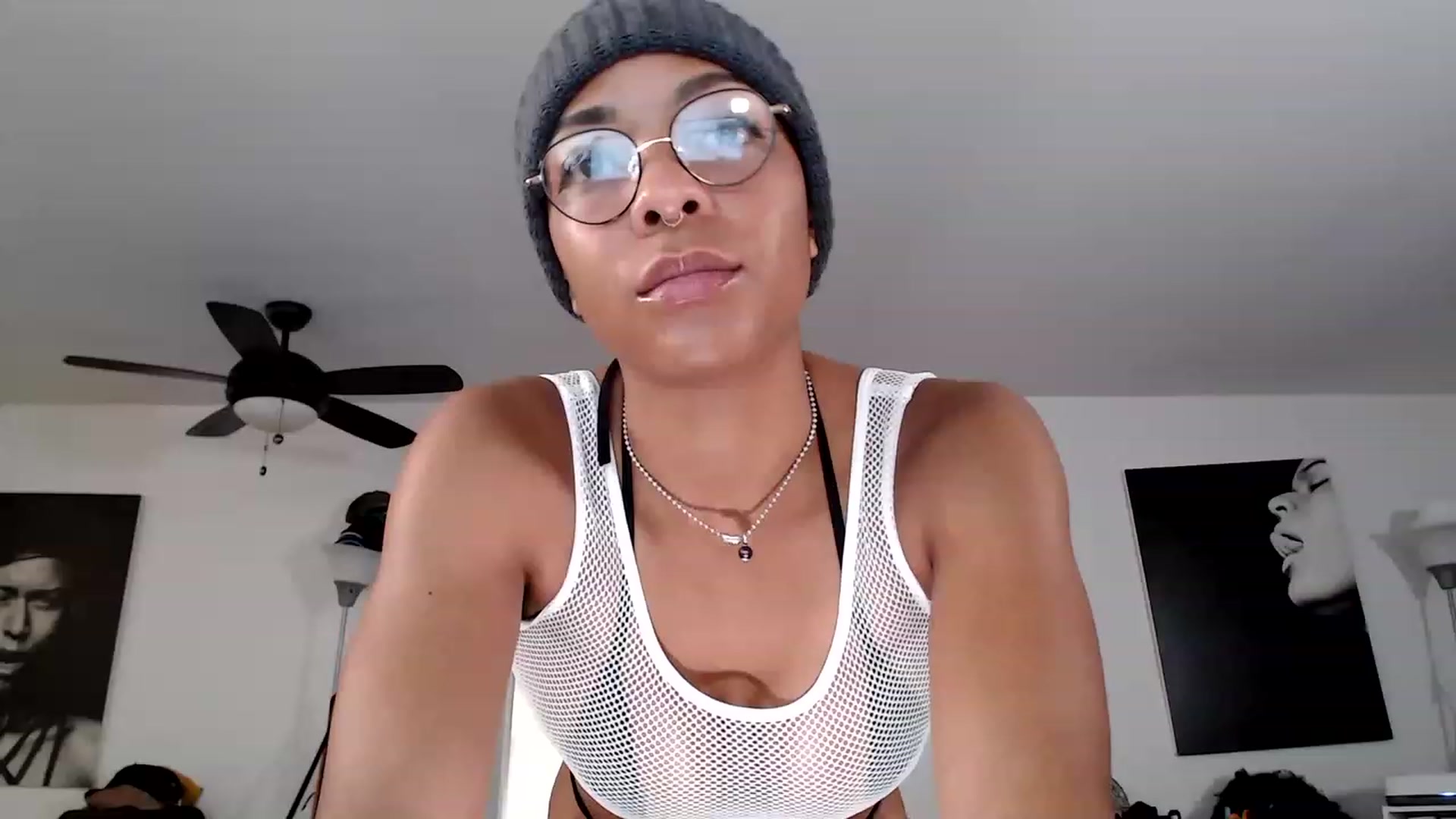 Gallery image thumbnail from Frankiiy_'s myfreecams stream on, 11/29/2022, 09:39 image 10 of 20