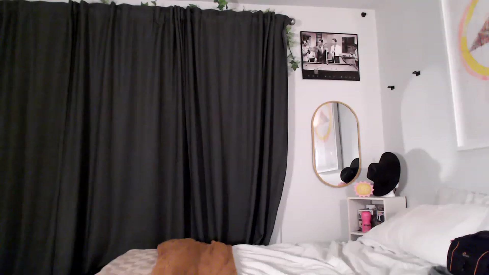 Gallery image thumbnail from Frankiiy_'s myfreecams stream on, 12/02/2022, 07:52 image 15 of 20
