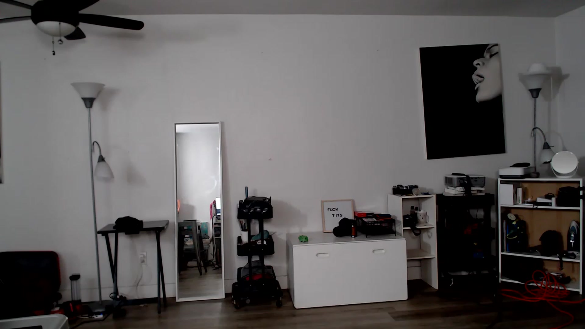 Gallery image thumbnail from Frankiiy_'s myfreecams stream on, 12/15/2022, 06:11 image 3 of 20