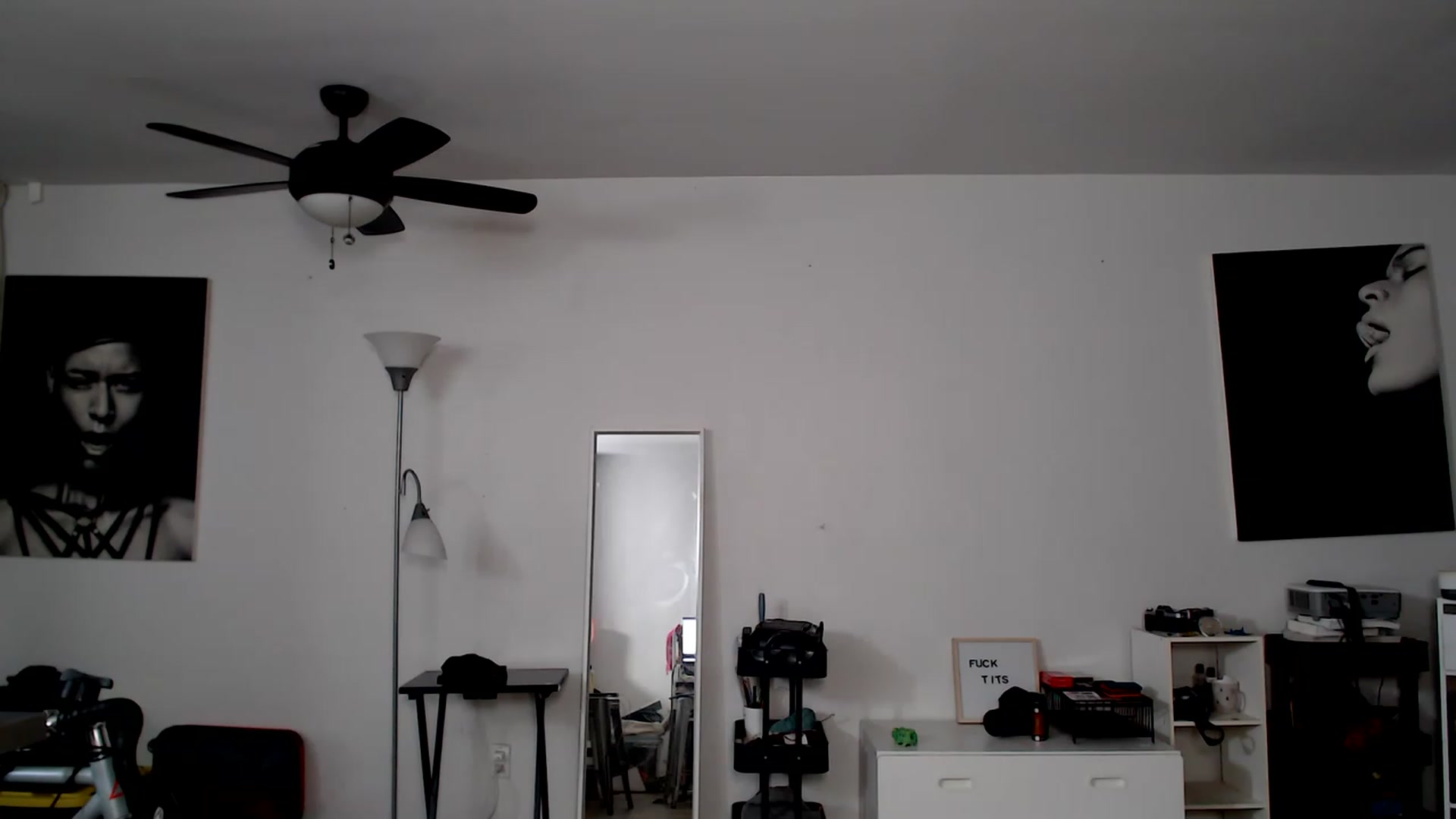 Gallery image thumbnail from Frankiiy_'s myfreecams stream on, 12/15/2022, 08:06 image 16 of 20