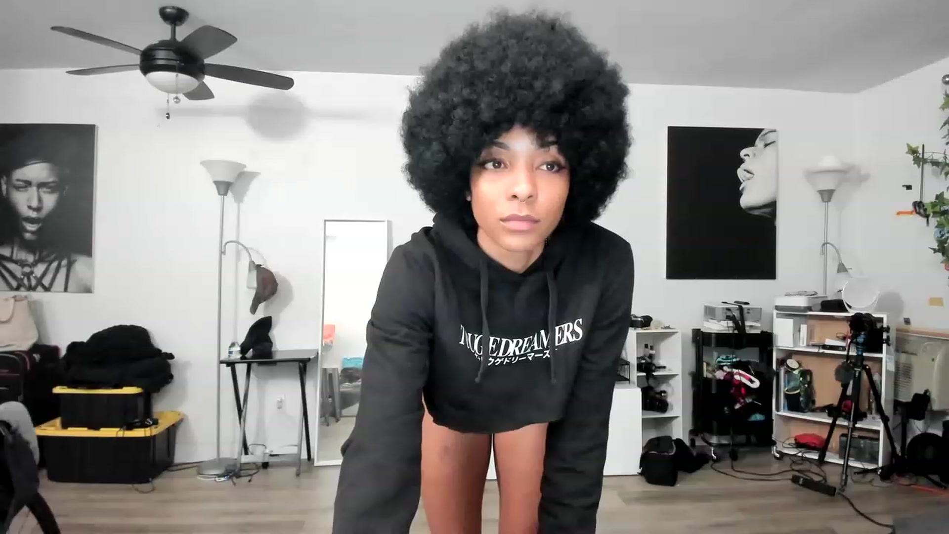 Gallery image thumbnail from Frankiiy_'s myfreecams stream on, 12/21/2022, 06:48 image 5 of 20