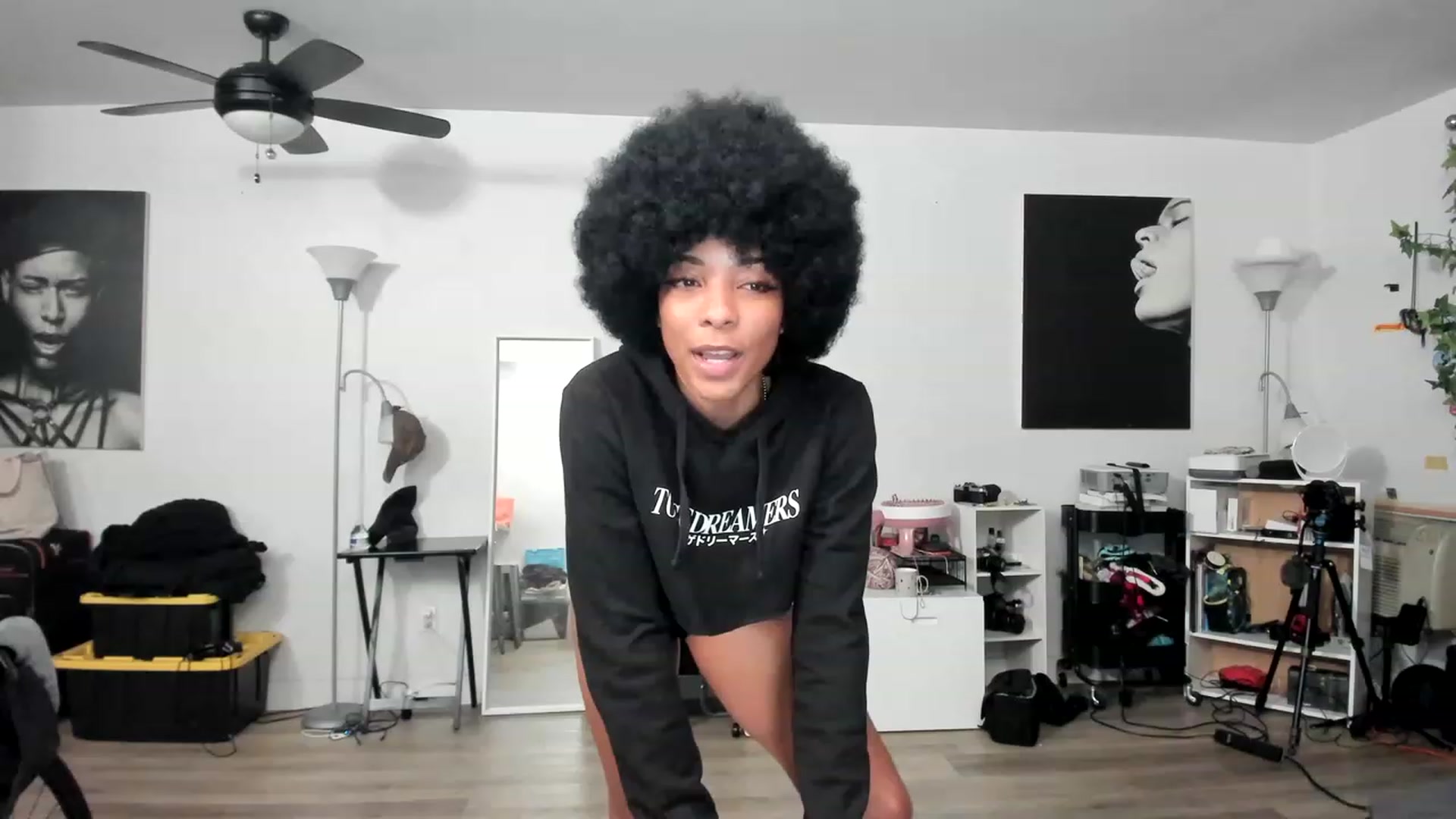 Gallery image thumbnail from Frankiiy_'s myfreecams stream on, 12/21/2022, 06:48 image 1 of 20