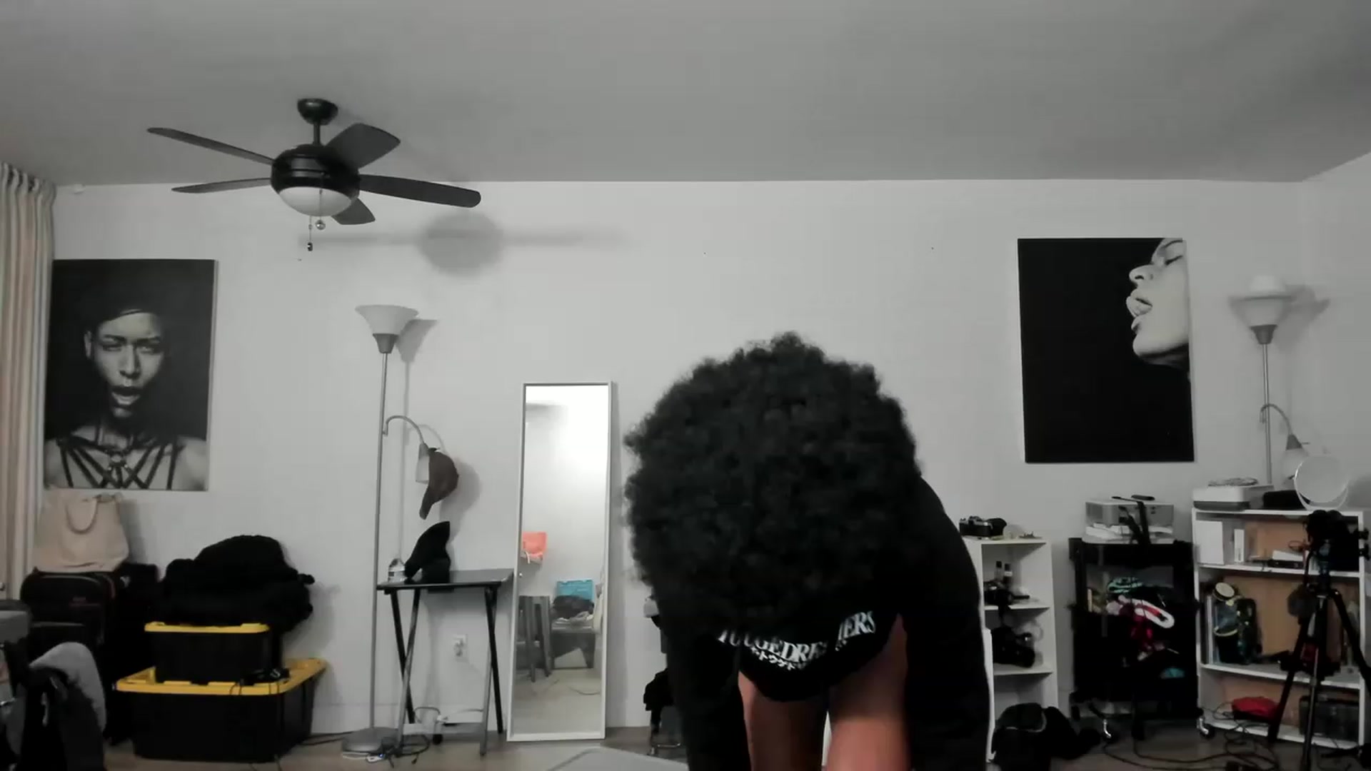 Gallery image thumbnail from Frankiiy_'s myfreecams stream on, 12/21/2022, 07:49 image 8 of 20