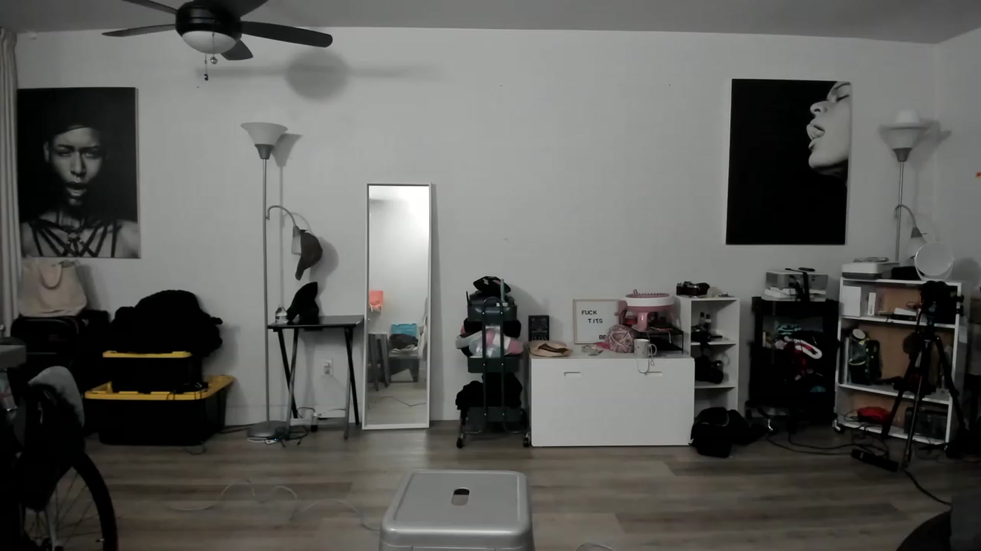 Gallery image thumbnail from Frankiiy_'s myfreecams stream on, 12/21/2022, 07:49 image 20 of 20
