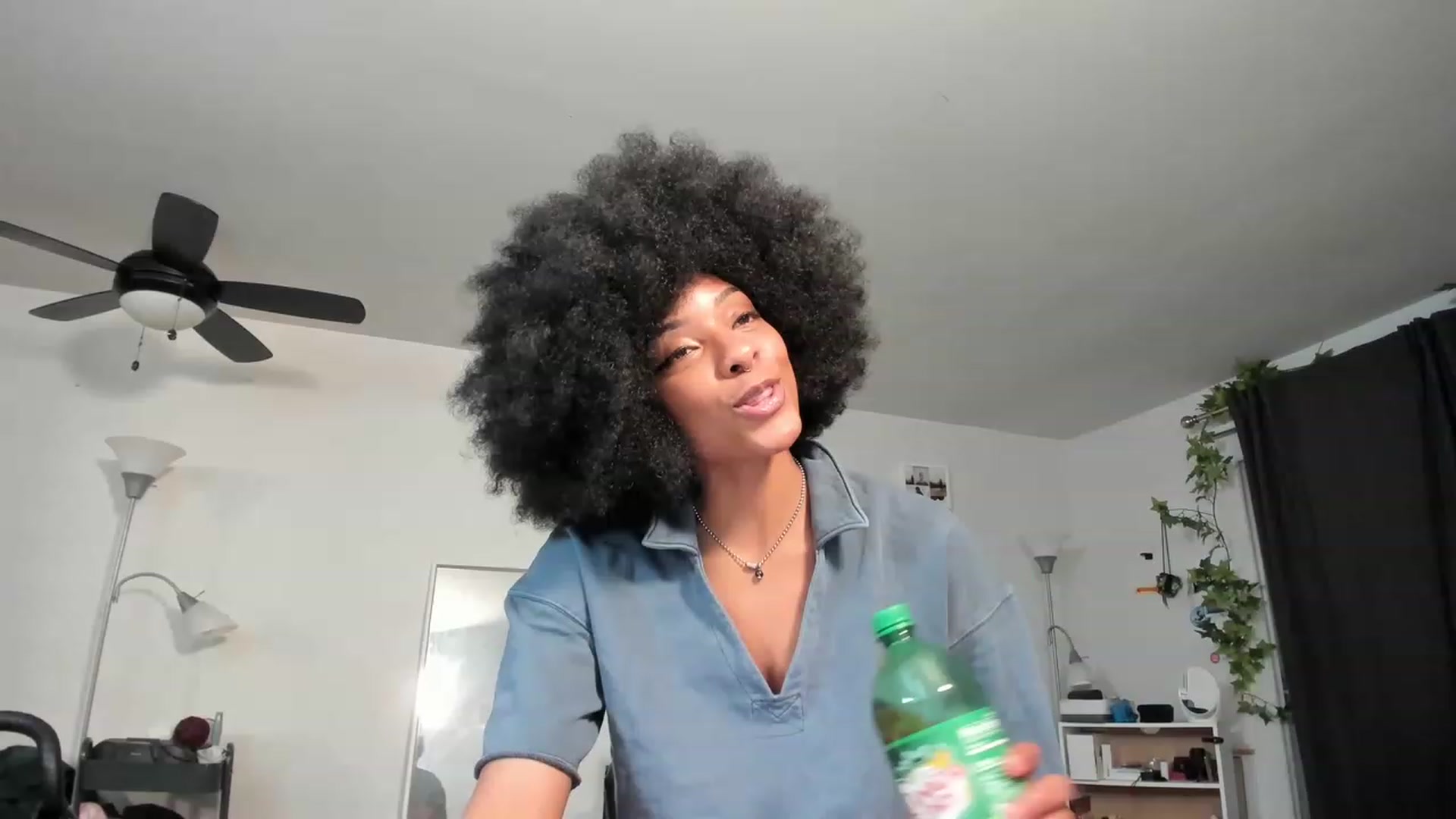 Gallery image thumbnail from Frankiiy_'s myfreecams stream on, 01/19/2023, 07:34 image 16 of 20
