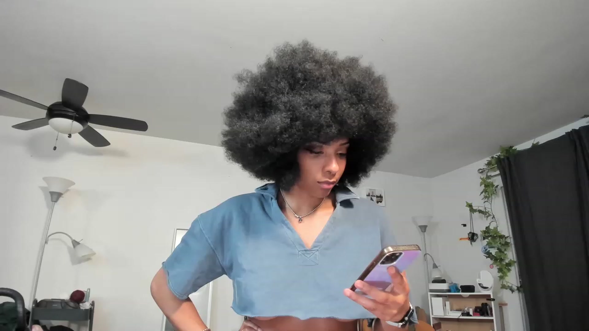 Gallery image thumbnail from Frankiiy_'s myfreecams stream on, 01/19/2023, 07:34 image 18 of 20
