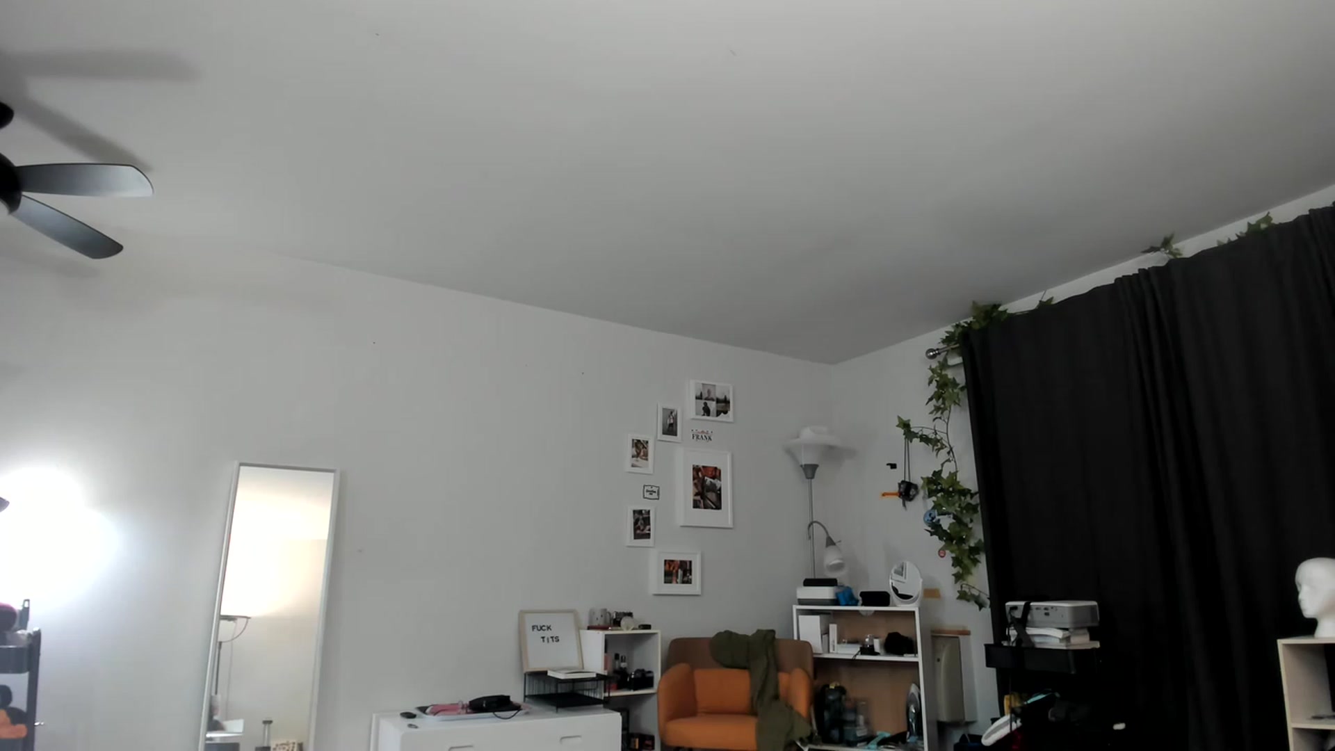 Gallery image thumbnail from Frankiiy_'s myfreecams stream on, 01/21/2023, 09:24 image 12 of 20