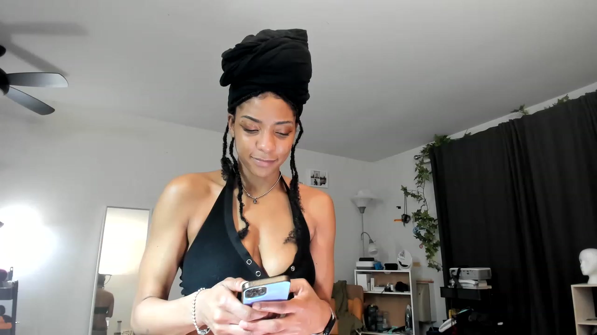 Gallery image thumbnail from Frankiiy_'s myfreecams stream on, 01/21/2023, 09:24 image 11 of 20