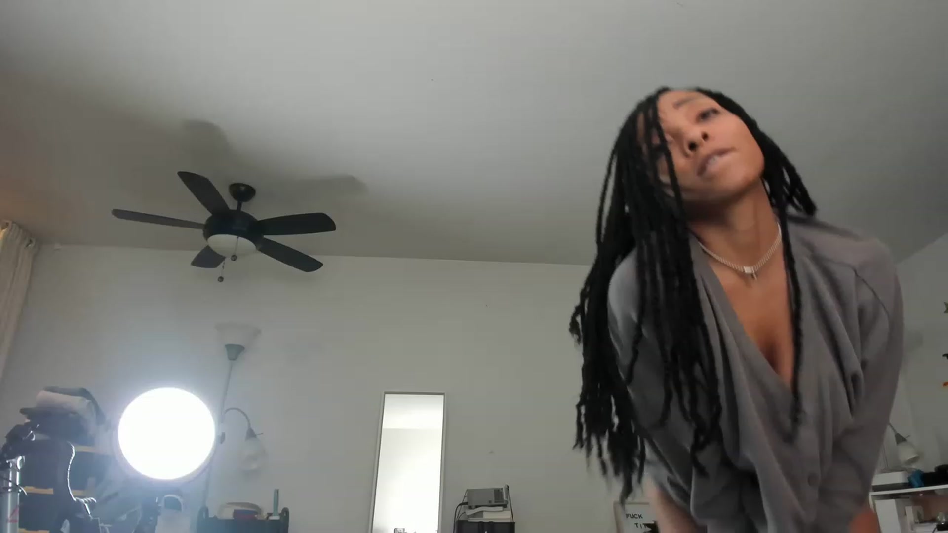 Gallery image thumbnail from Frankiiy_'s myfreecams stream on, 02/12/2023, 10:32 image 8 of 20