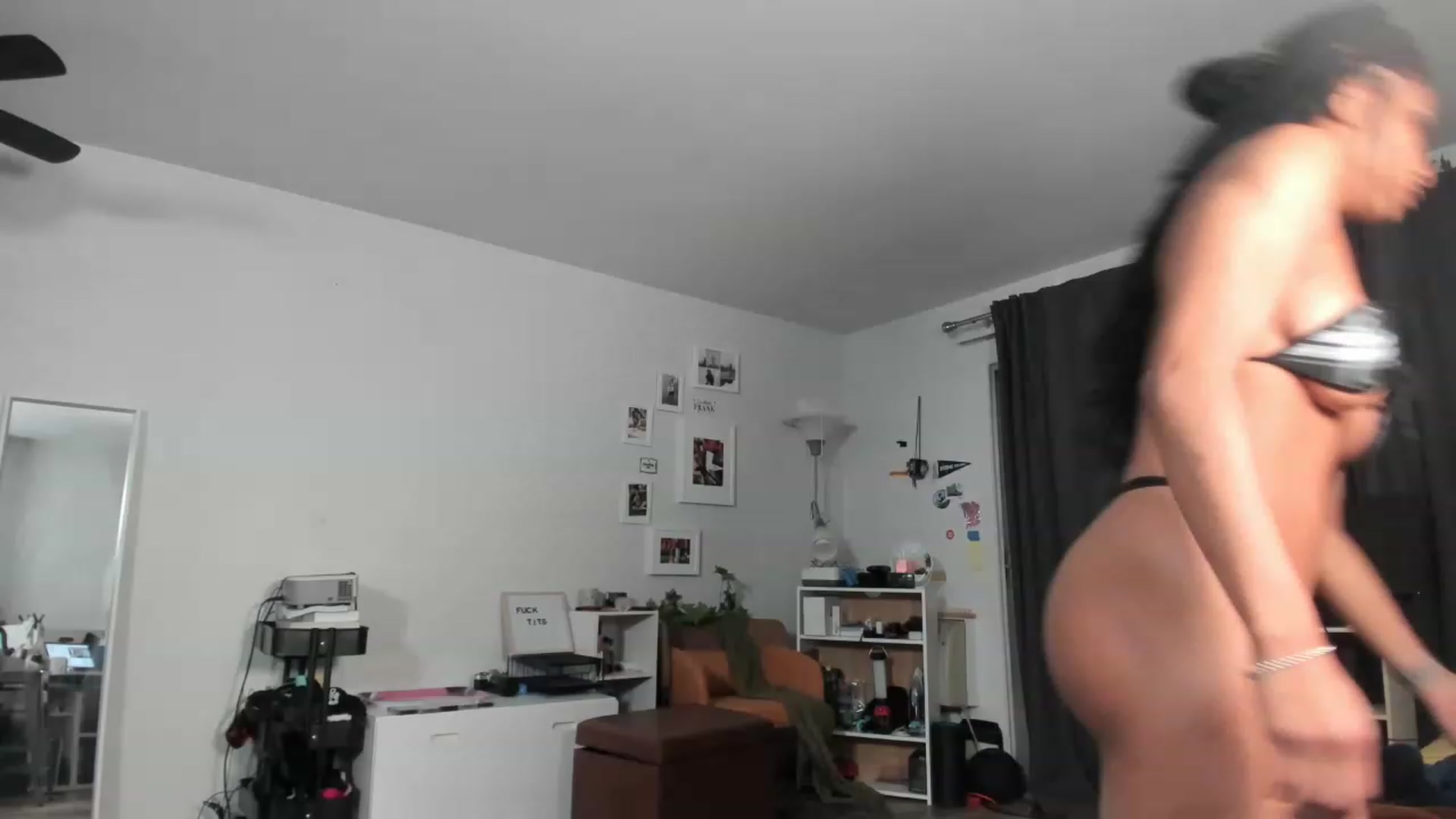 Gallery image thumbnail from Frankiiy_'s myfreecams stream on, 02/17/2023, 06:44 image 12 of 20