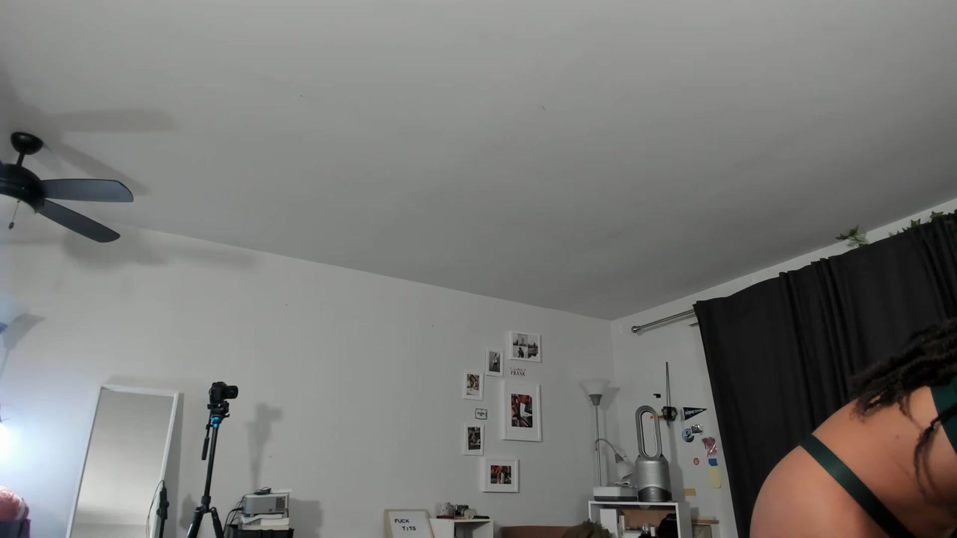 Gallery image thumbnail from Frankiiy_'s myfreecams stream on, 03/10/2023, 06:57 image 1 of 20