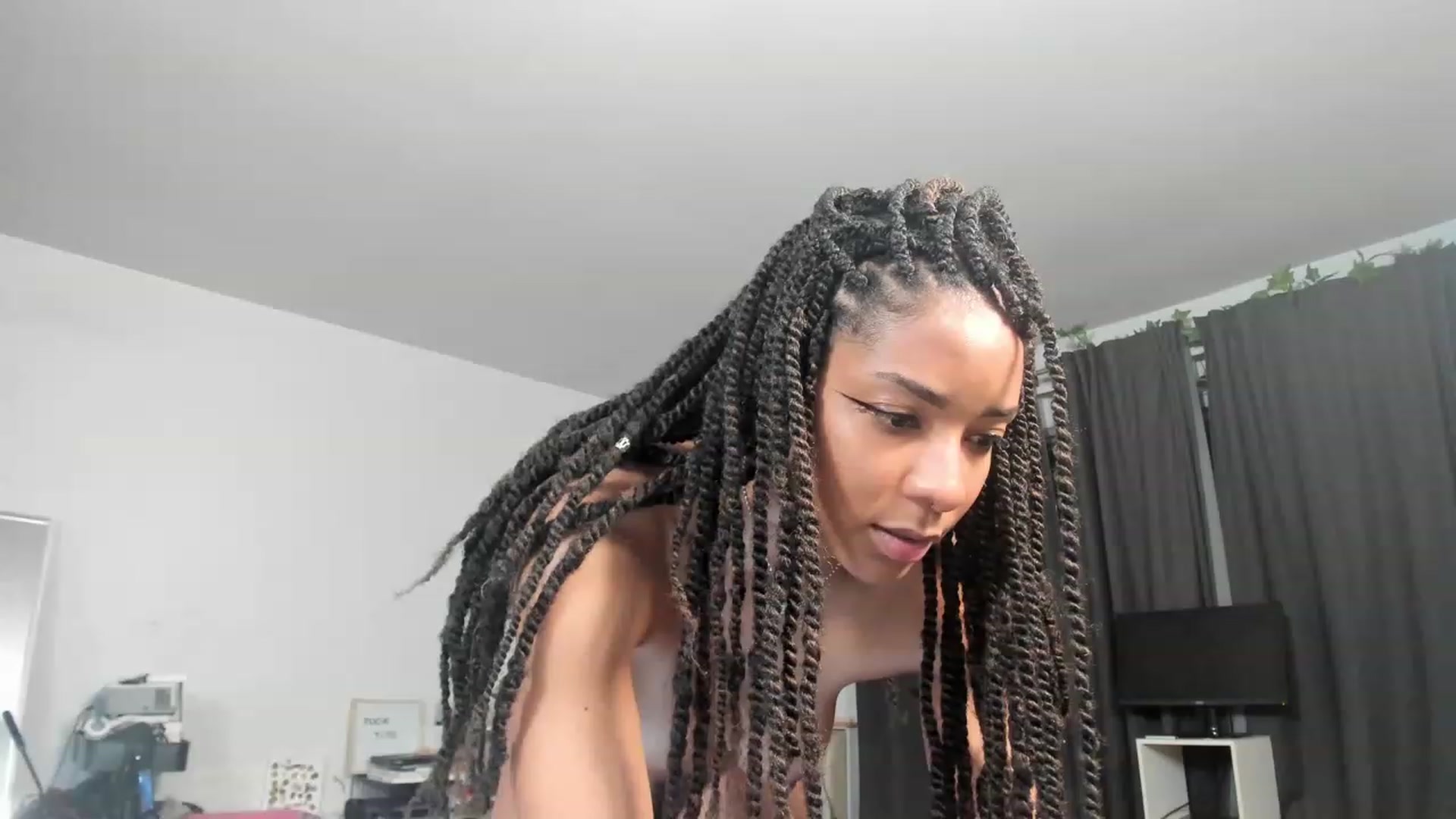 Gallery image thumbnail from Frankiiy_'s myfreecams stream on, 03/23/2023, 05:31 image 17 of 20