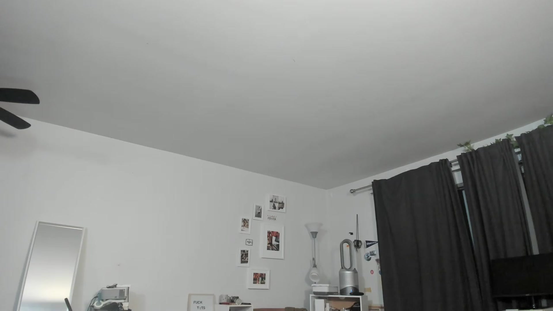 Gallery image thumbnail from Frankiiy_'s myfreecams stream on, 03/23/2023, 07:14 image 20 of 20
