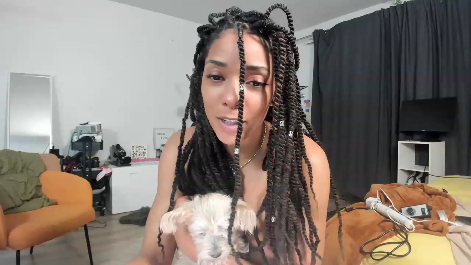 Gallery image thumbnail from Frankiiy_'s myfreecams stream on, 03/31/2023, 09:06 image 16 of 20