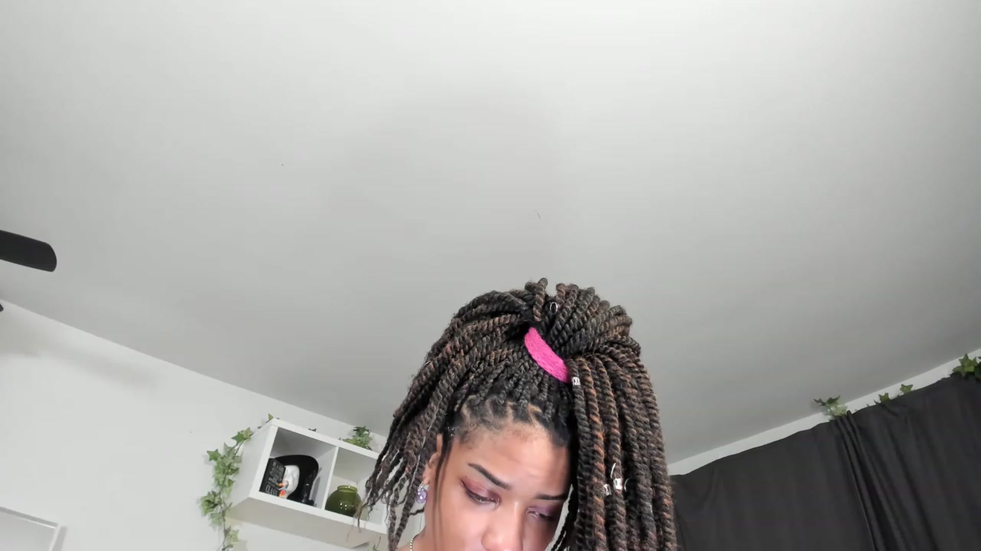 Gallery image thumbnail from Frankiiy_'s myfreecams stream on, 04/07/2023, 08:30 image 2 of 20