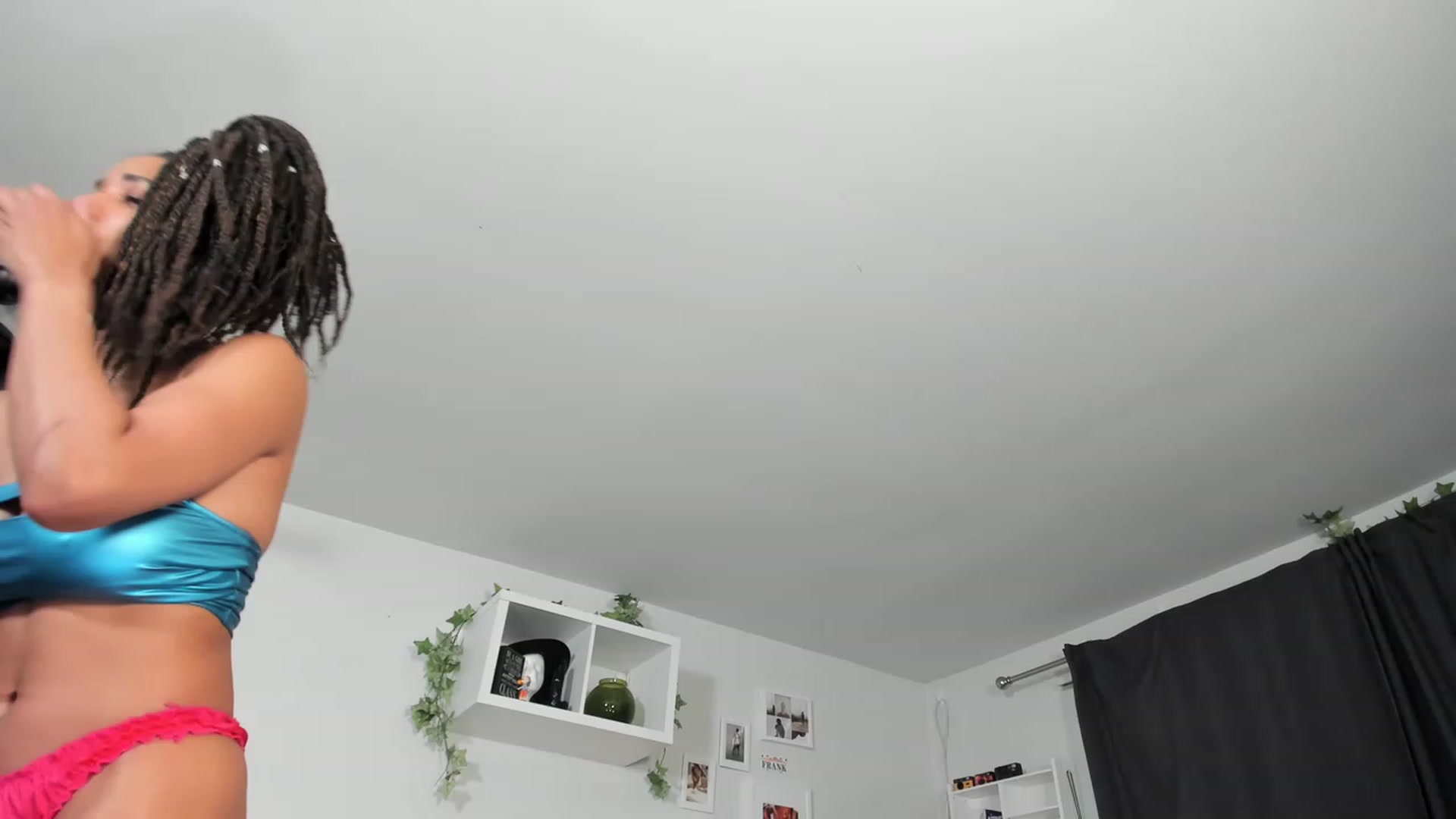 Gallery image thumbnail from Frankiiy_'s myfreecams stream on, 04/07/2023, 08:30 image 3 of 20