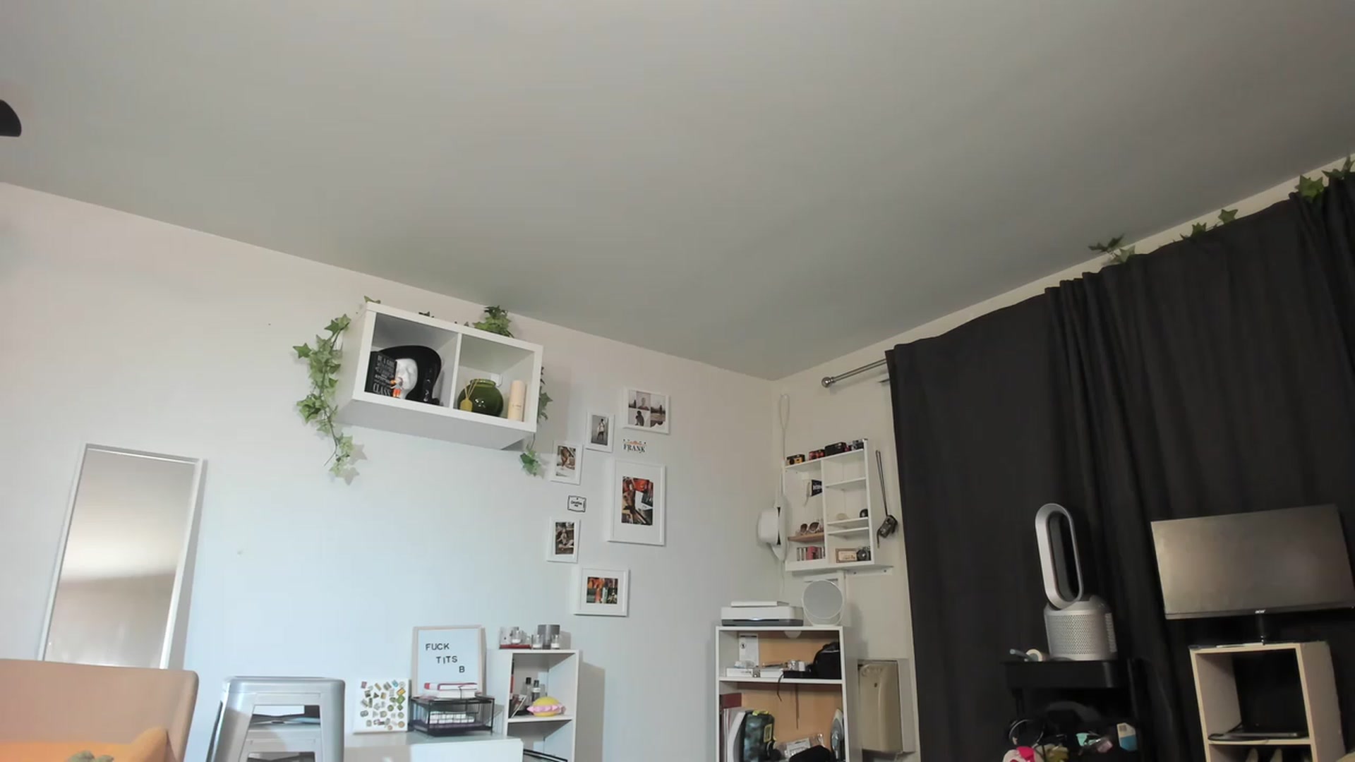 Gallery image thumbnail from Frankiiy_'s myfreecams stream on, 04/13/2023, 07:14 image 20 of 20