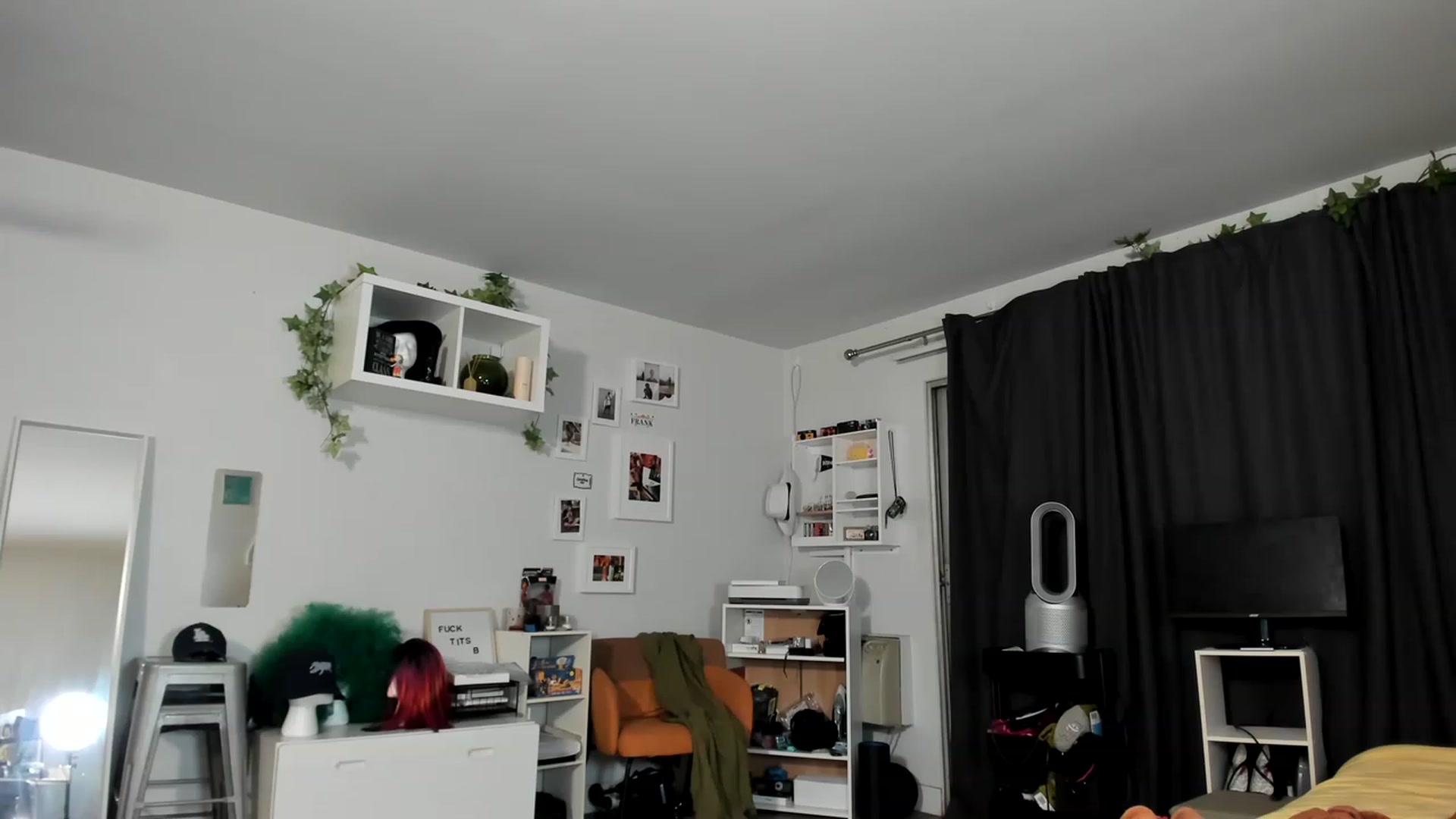 Gallery image thumbnail from Frankiiy_'s myfreecams stream on, 05/05/2023, 05:33 image 8 of 20