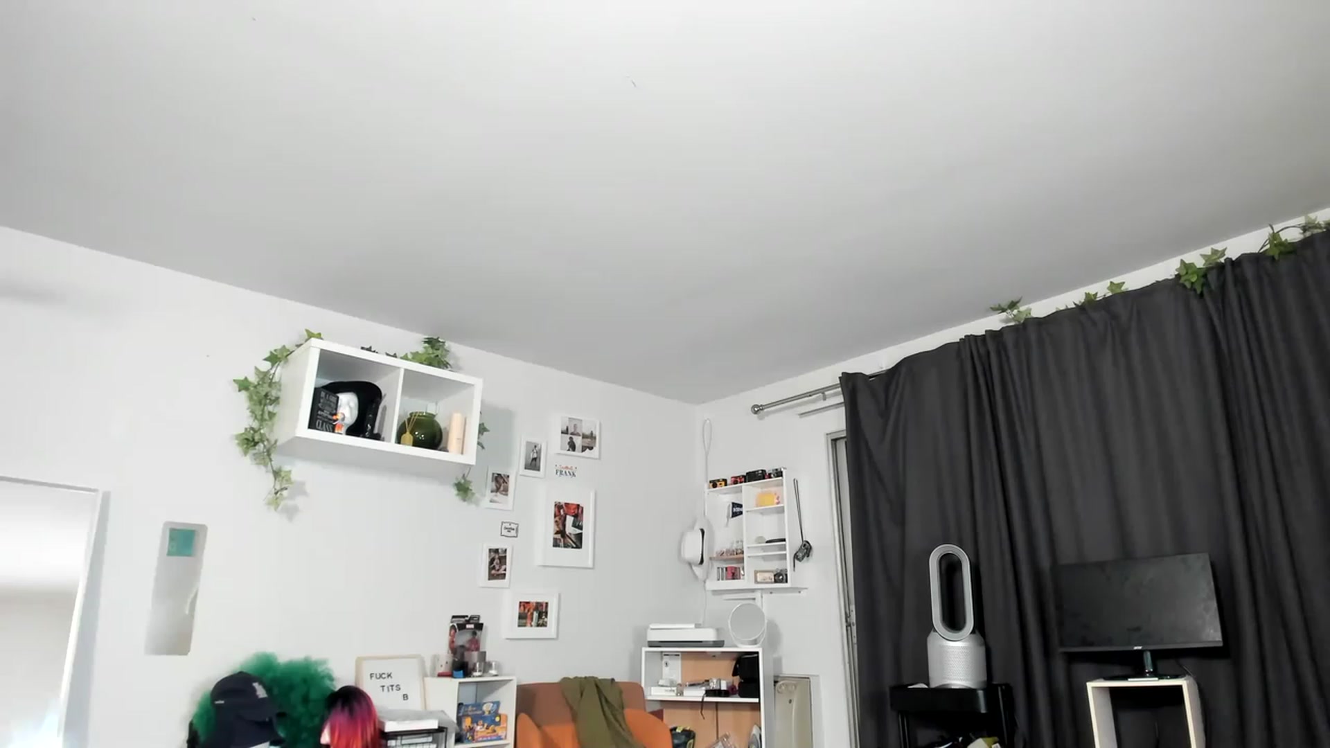 Gallery image thumbnail from Frankiiy_'s myfreecams stream on, 05/05/2023, 07:05 image 20 of 20