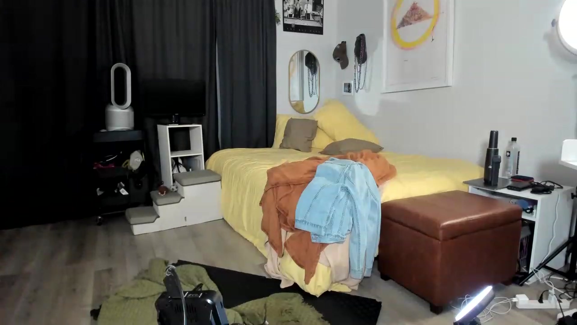 Gallery image thumbnail from Frankiiy_'s myfreecams stream on, 05/11/2023, 07:21 image 18 of 20