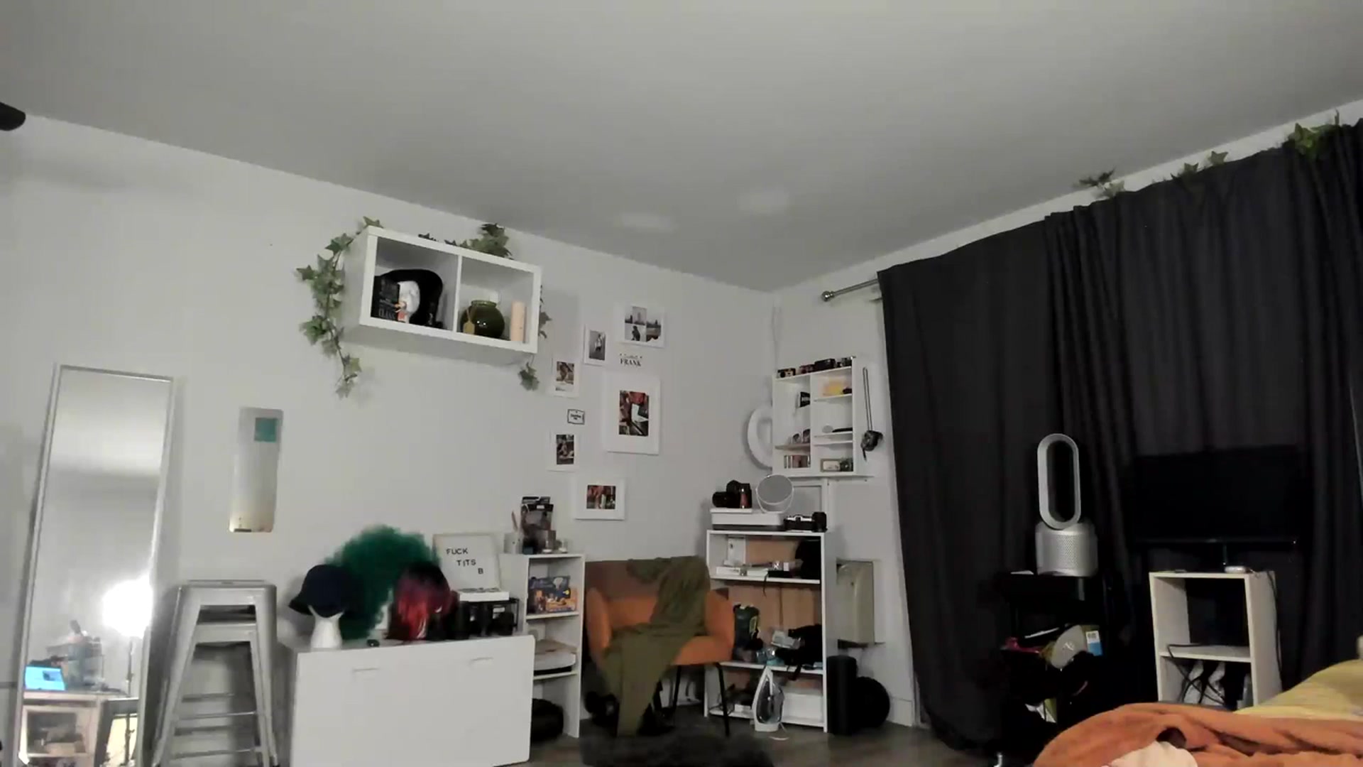 Gallery image thumbnail from Frankiiy_'s myfreecams stream on, 05/12/2023, 08:02 image 19 of 20