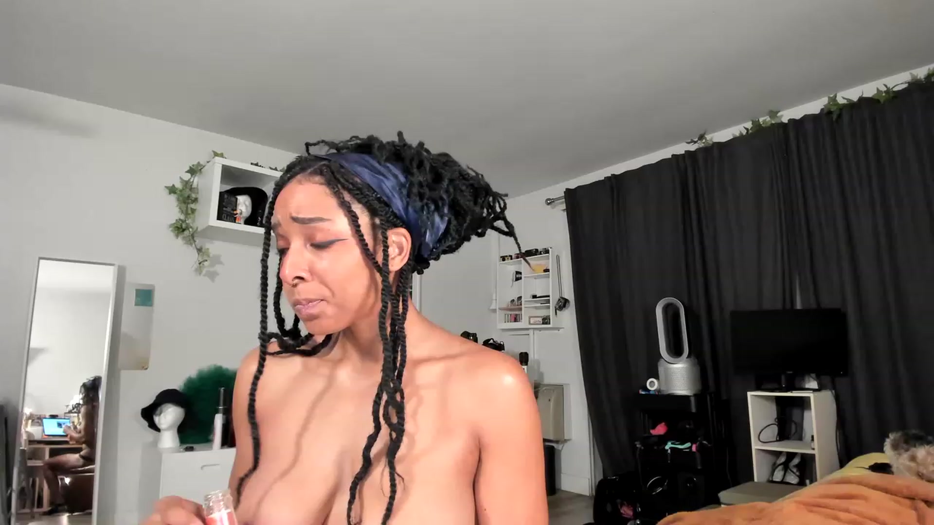 Gallery image thumbnail from Frankiiy_'s myfreecams stream on, 05/25/2023, 07:03 image 11 of 20