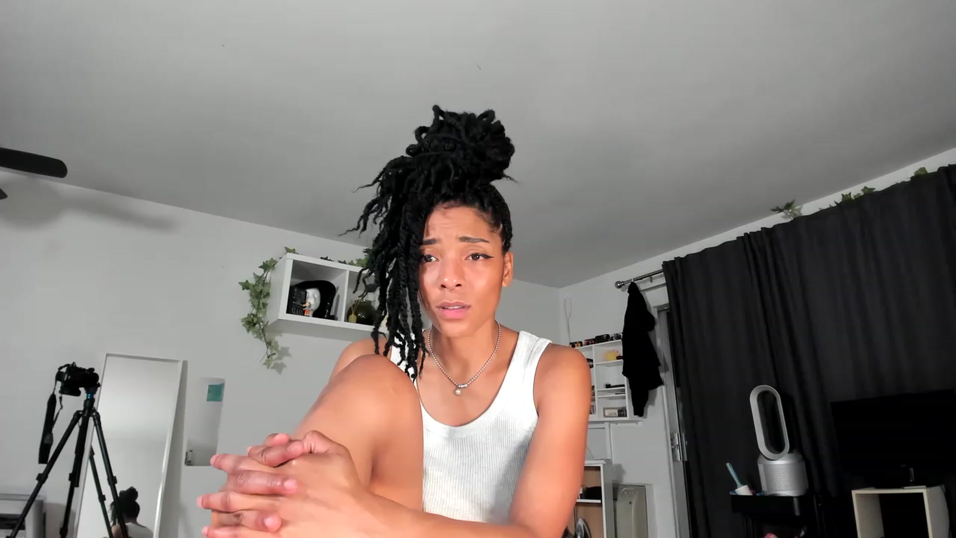 Gallery image thumbnail from Frankiiy_'s myfreecams stream on, 06/01/2023, 08:32 image 10 of 20