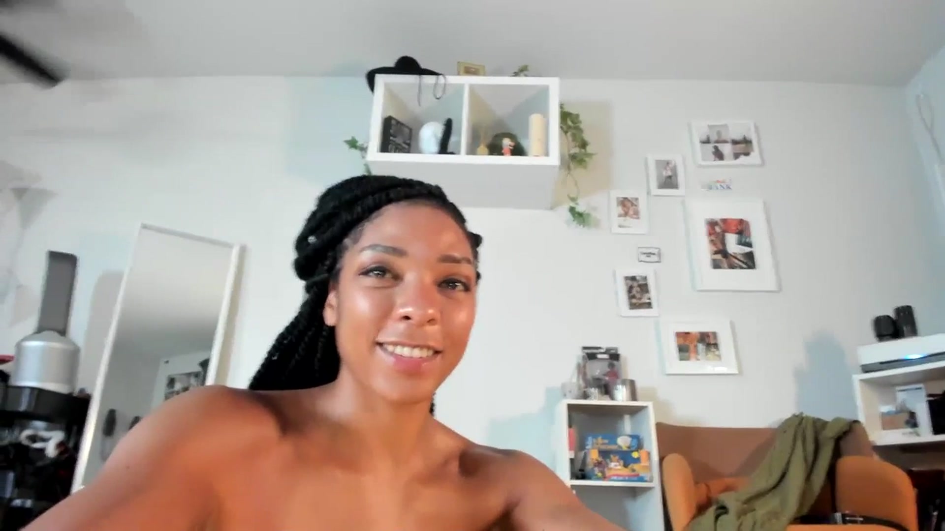 Gallery image thumbnail from Frankiiy_'s myfreecams stream on, 07/14/2023, 05:44 image 17 of 20