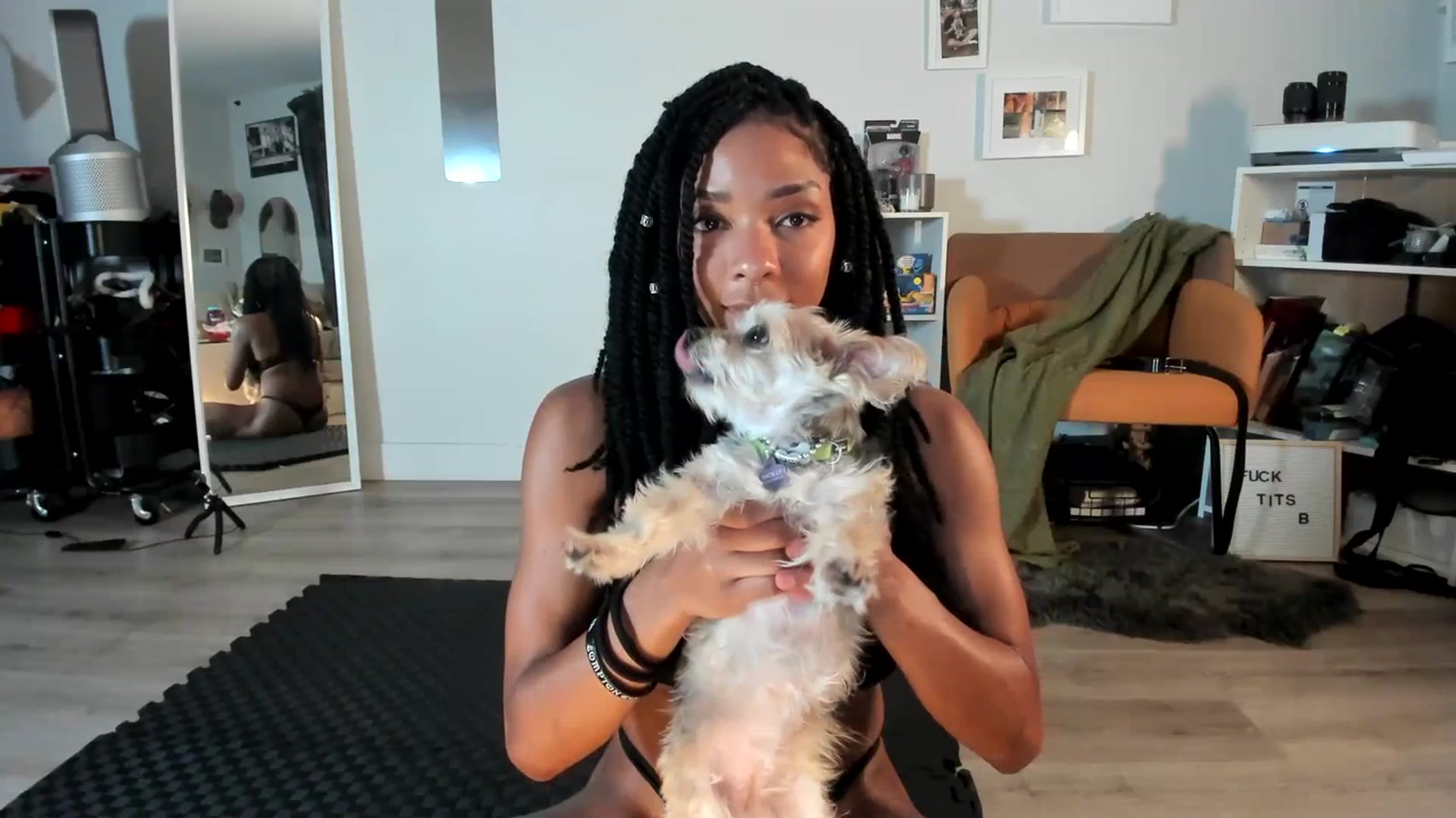 Gallery image thumbnail from Frankiiy_'s myfreecams stream on, 07/14/2023, 05:44 image 2 of 20