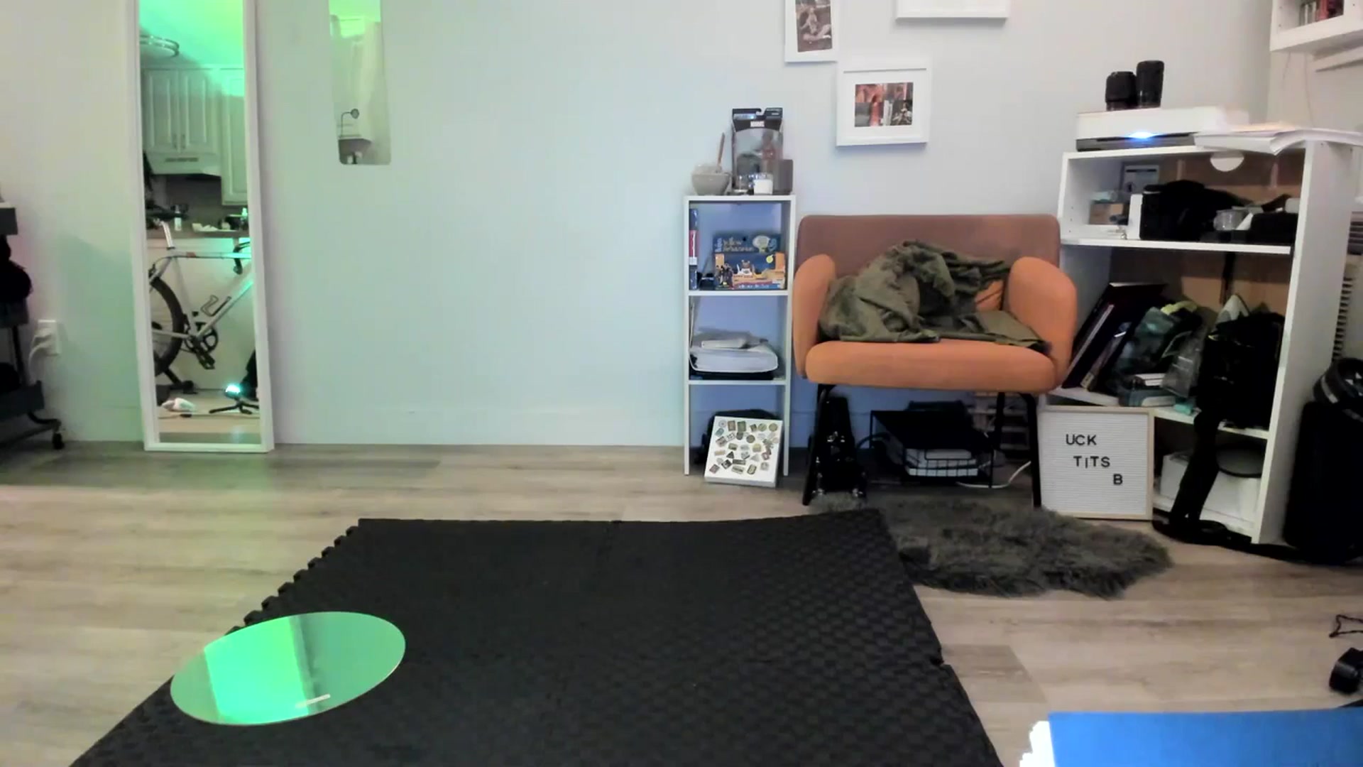 Gallery image thumbnail from Frankiiy_'s myfreecams stream on, 07/18/2023, 09:02 image 12 of 20