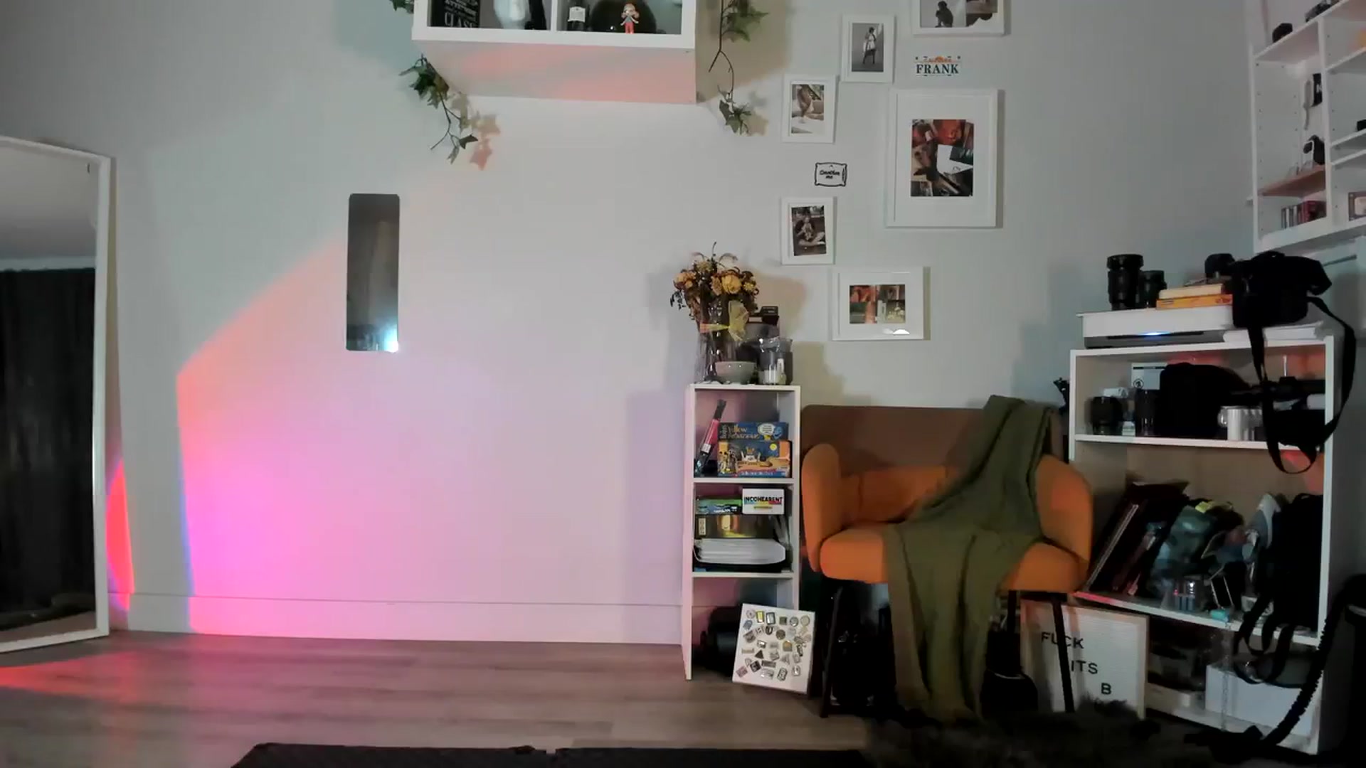 Gallery image thumbnail from Frankiiy_'s myfreecams stream on, 08/17/2023, 08:44 image 15 of 20