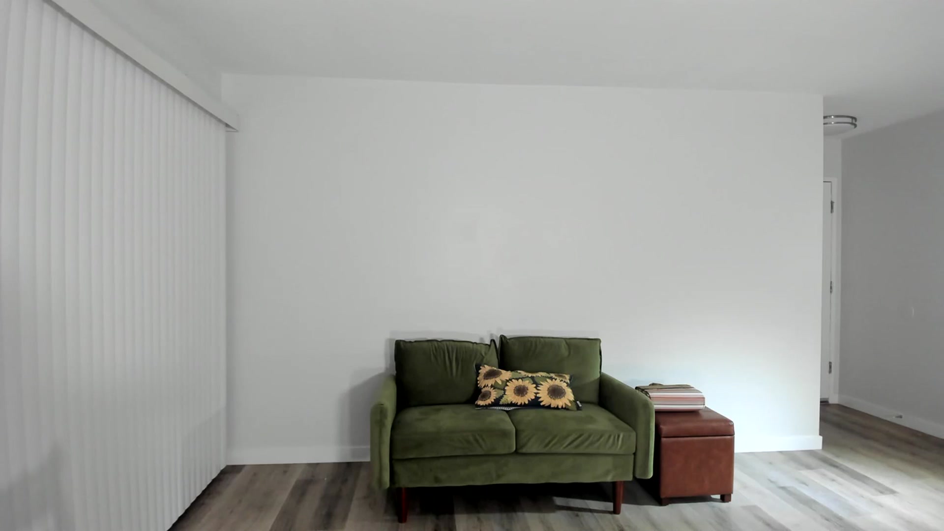 Gallery image thumbnail from Frankiiy_'s myfreecams stream on, 09/13/2023, 05:12 image 18 of 20