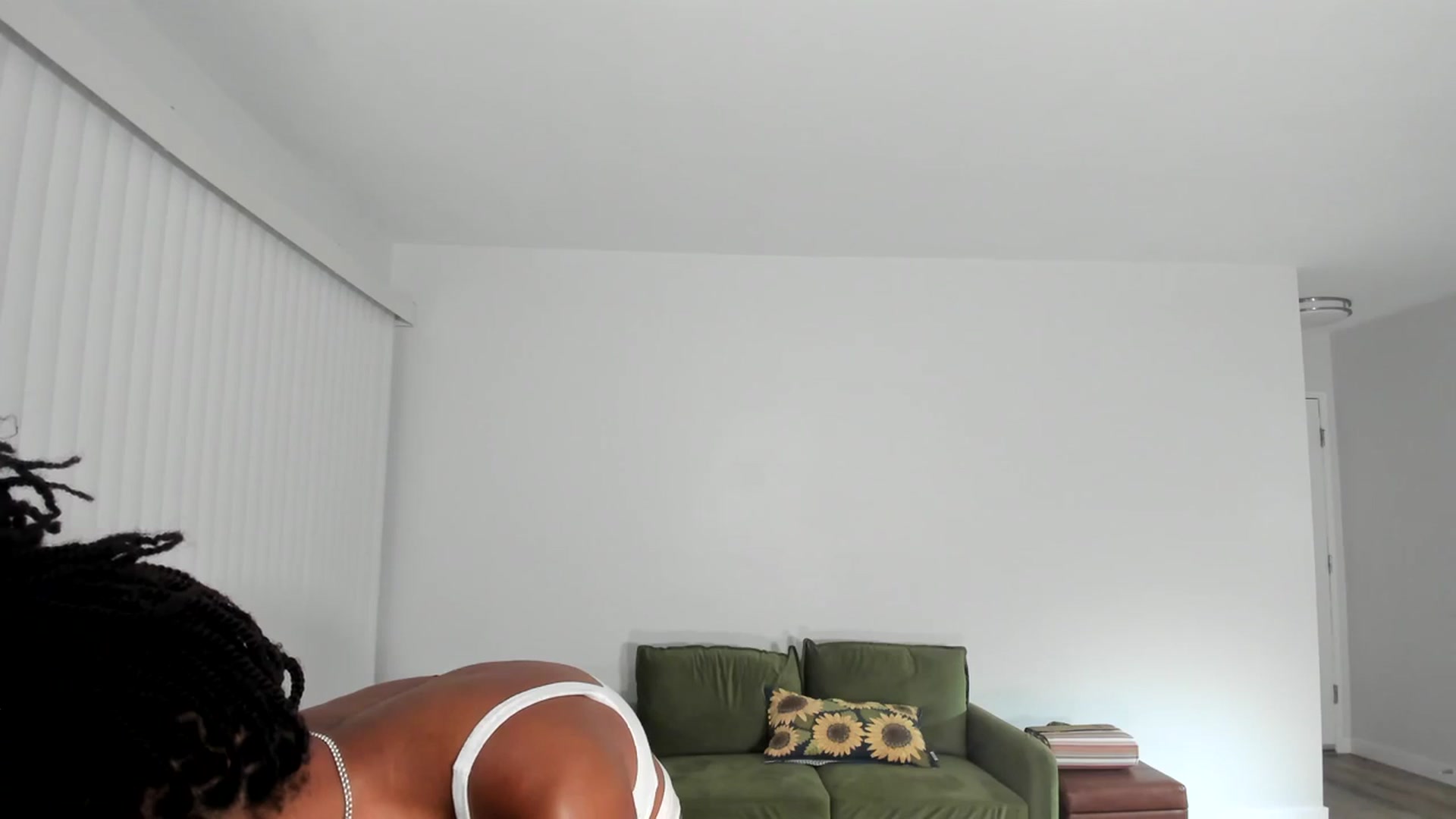 Gallery image thumbnail from Frankiiy_'s myfreecams stream on, 09/13/2023, 05:12 image 8 of 20