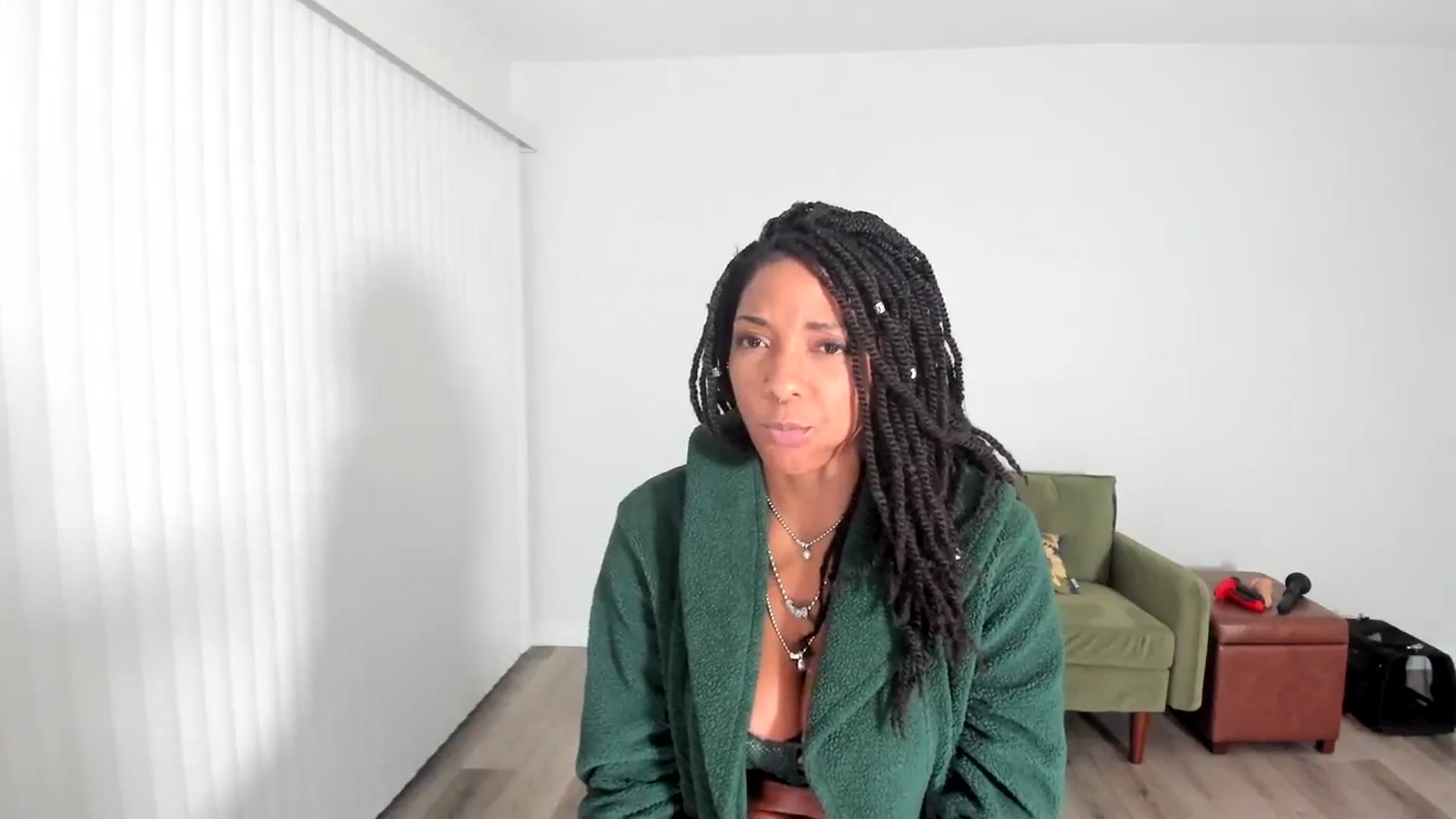 Gallery image thumbnail from Frankiiy_'s myfreecams stream on, 09/15/2023, 07:30 image 3 of 20
