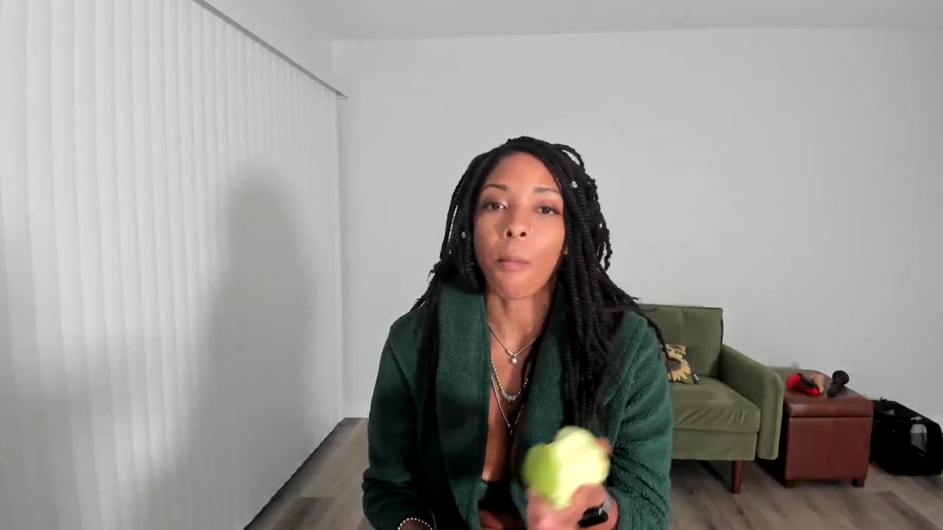 Gallery image thumbnail from Frankiiy_'s myfreecams stream on, 09/15/2023, 07:30 image 11 of 20