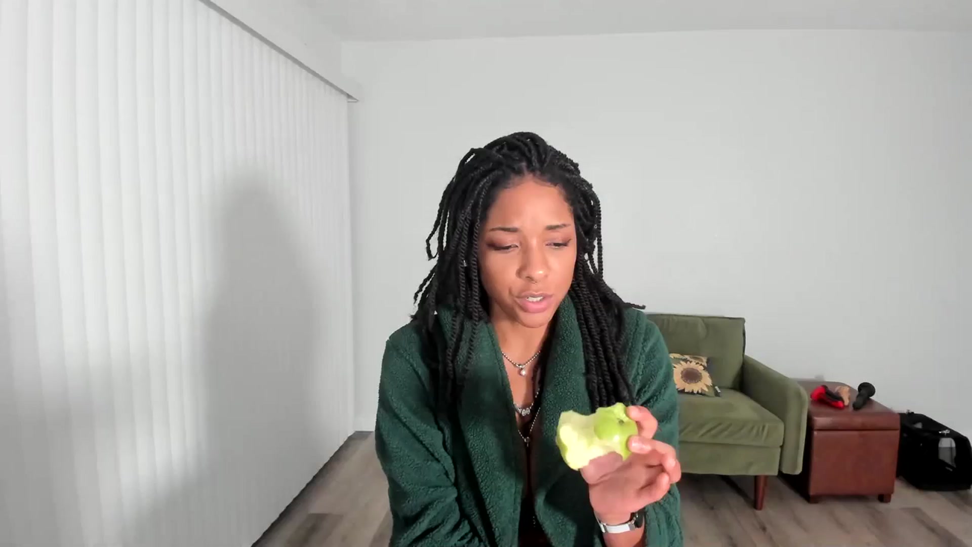Gallery image thumbnail from Frankiiy_'s myfreecams stream on, 09/15/2023, 07:30 image 14 of 20