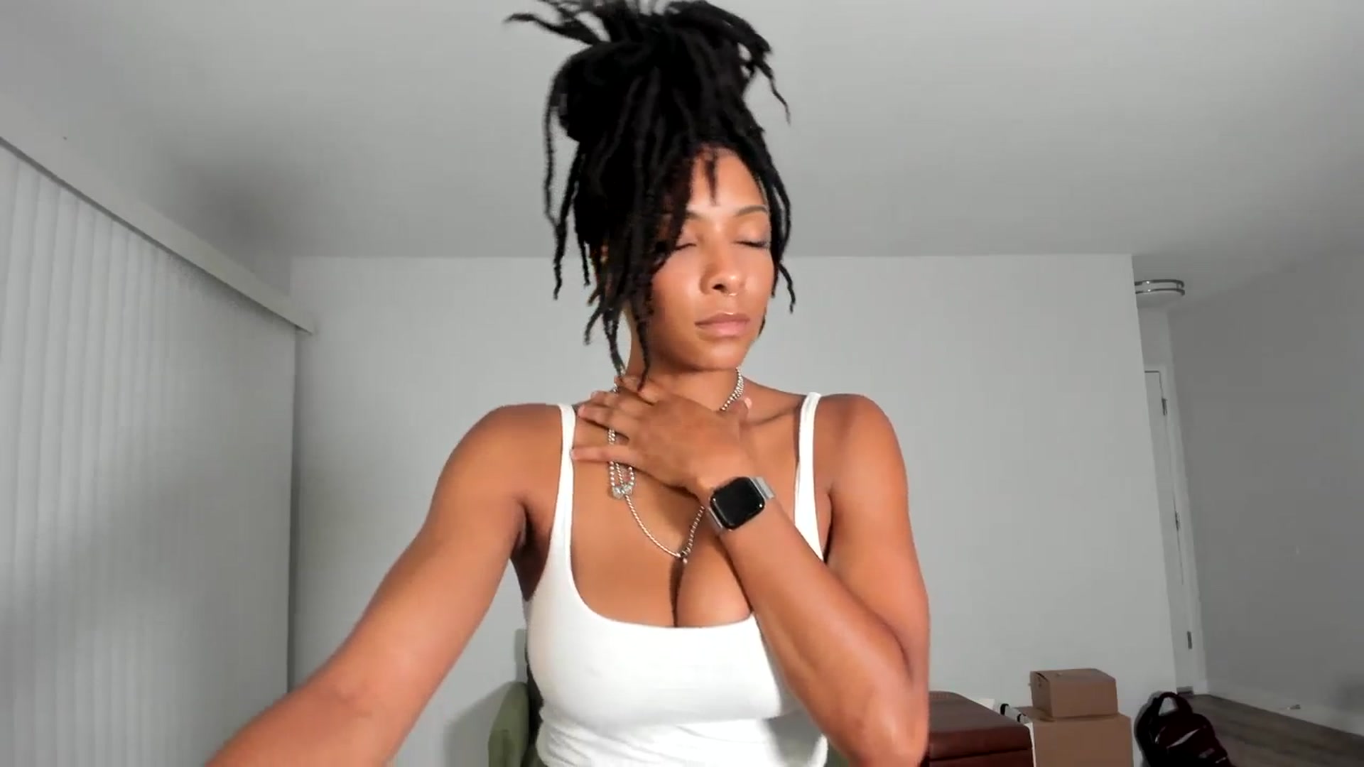 Gallery image thumbnail from Frankiiy_'s myfreecams stream on, 09/27/2023, 07:50 image 7 of 20