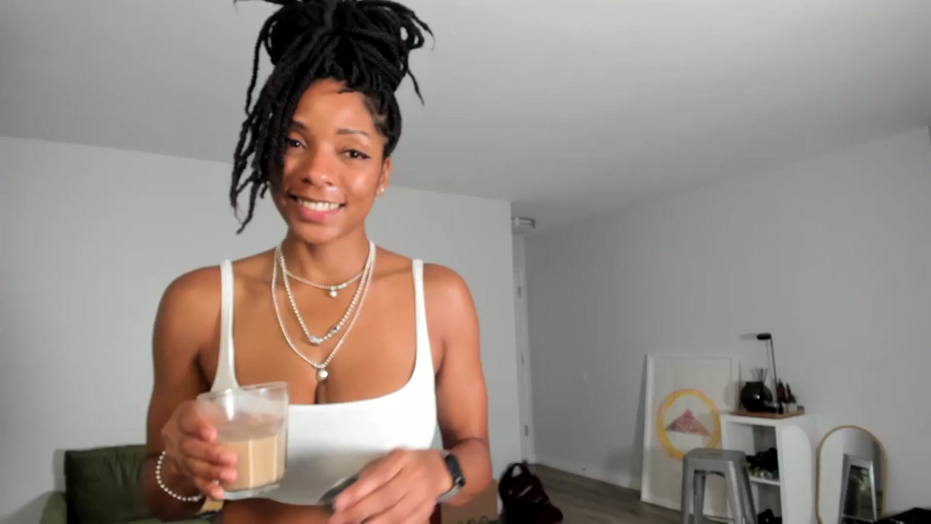 Gallery image thumbnail from Frankiiy_'s myfreecams stream on, 09/27/2023, 08:29 image 5 of 20