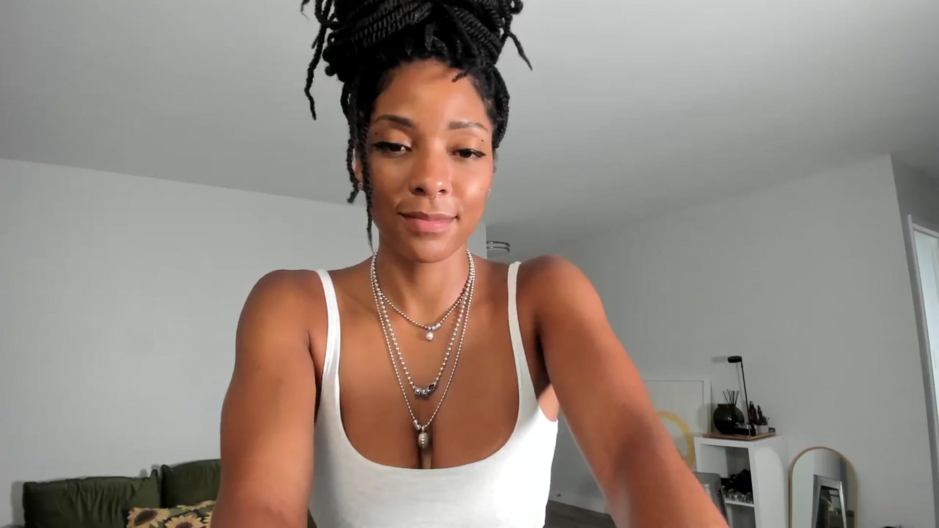 Gallery image thumbnail from Frankiiy_'s myfreecams stream on, 09/27/2023, 08:29 image 11 of 20